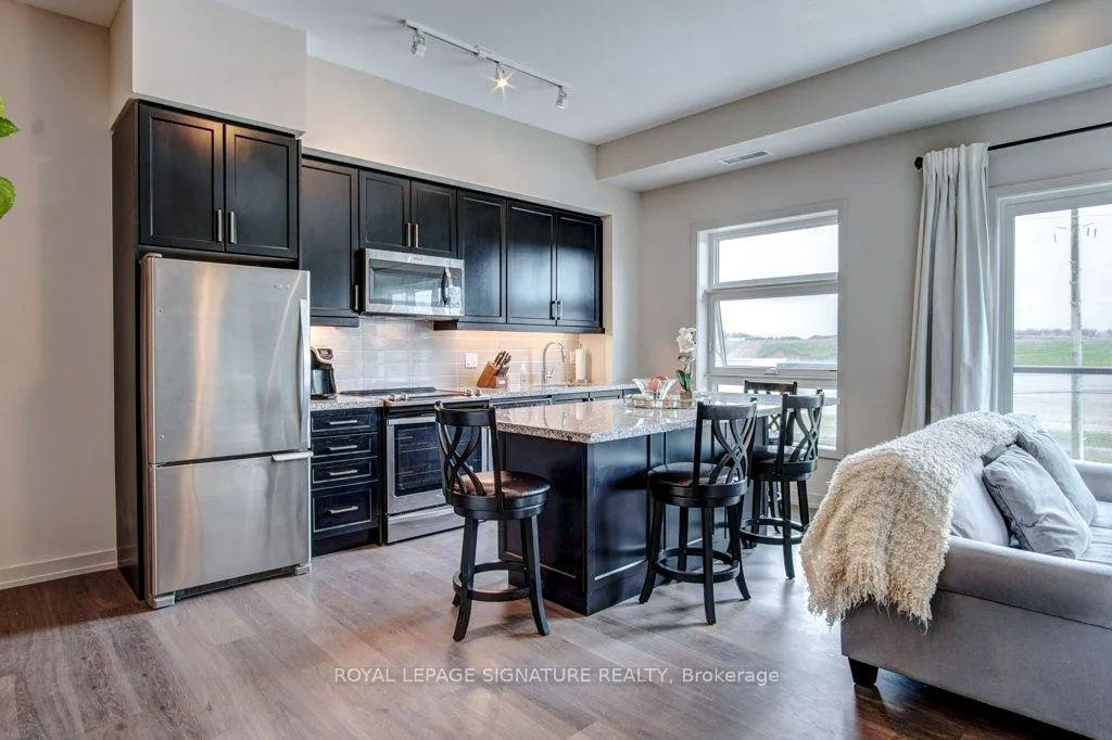 Photo 4 of Unit 422, 555 William Graham Drive, Aurora, Rural Aurora — HOMEH
