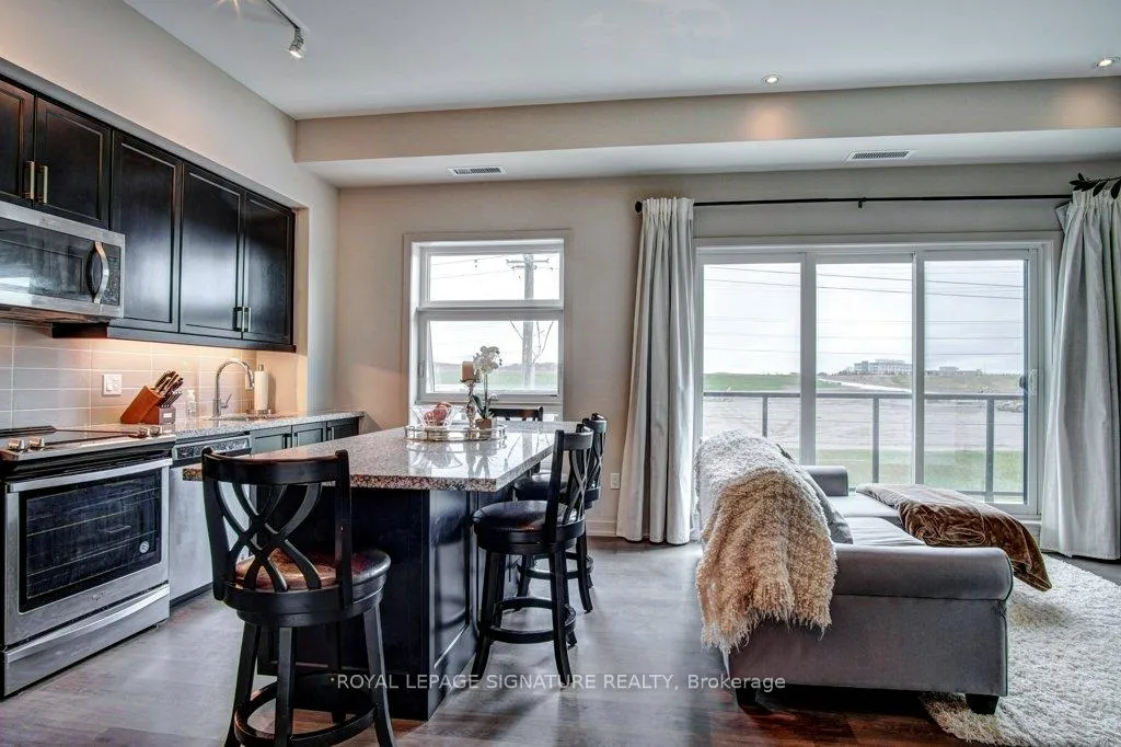 Photo 7 of Unit 422, 555 William Graham Drive, Aurora, Rural Aurora — HOMEH