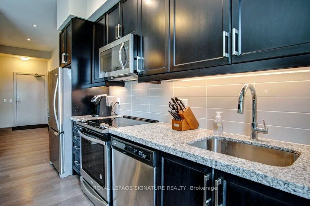 Photo 12 of Unit 422, 555 William Graham Drive, Aurora, Rural Aurora — HOMEH