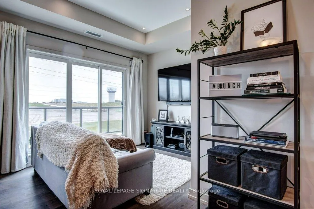 Photo 17 of Unit 422, 555 William Graham Drive, Aurora, Rural Aurora — HOMEH