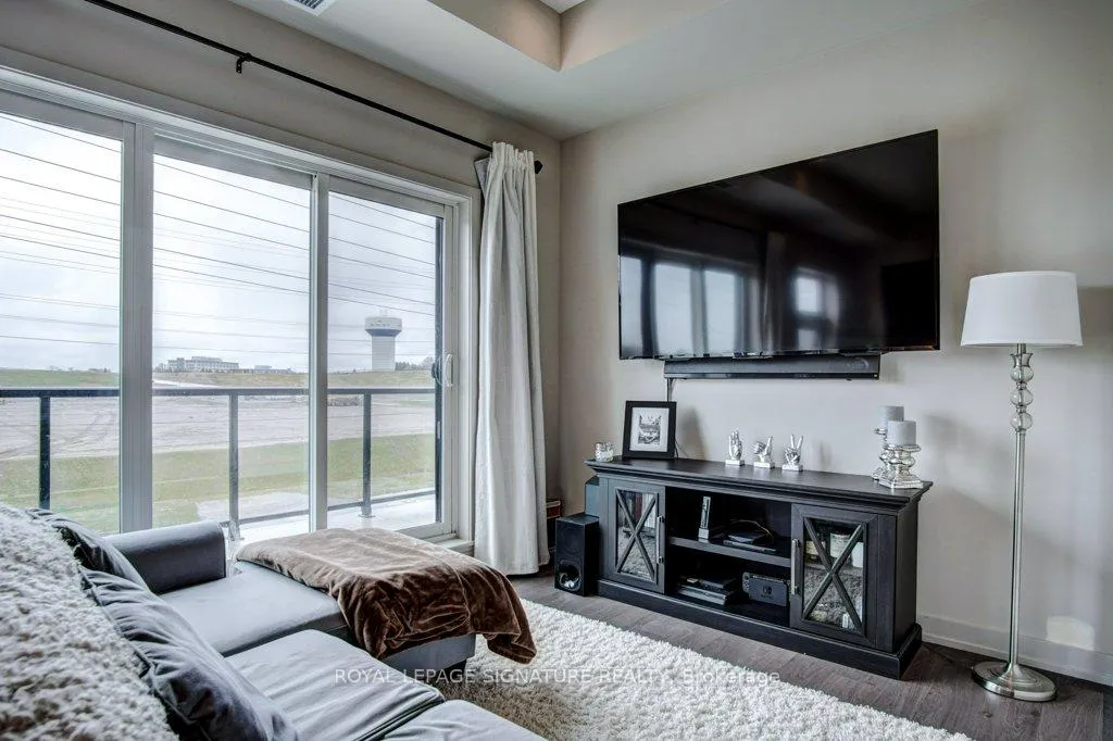 Photo 22 of Unit 422, 555 William Graham Drive, Aurora, Rural Aurora — HOMEH