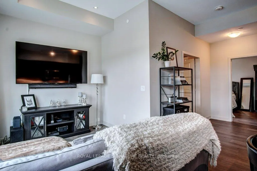 Photo 27 of Unit 422, 555 William Graham Drive, Aurora, Rural Aurora — HOMEH