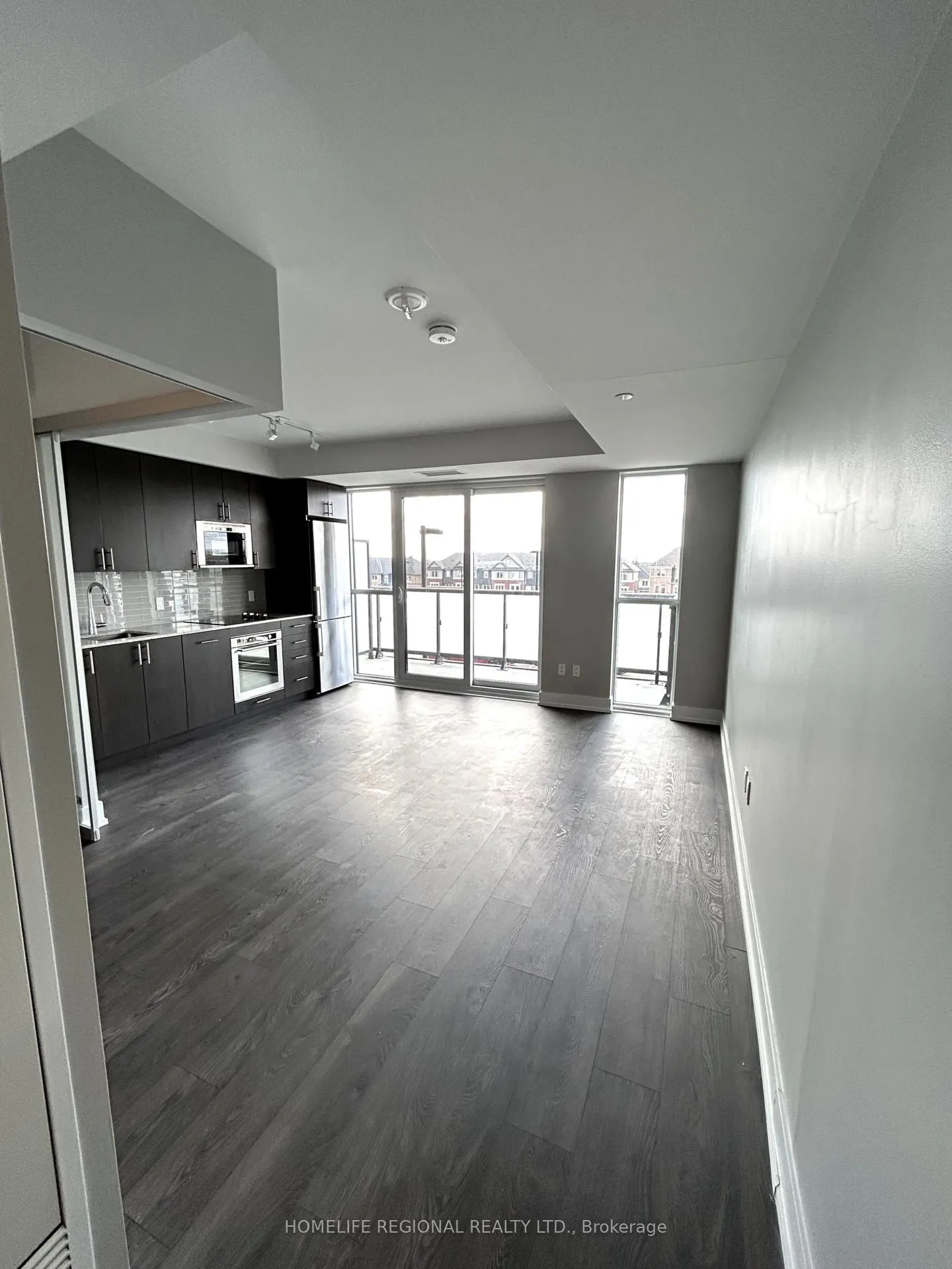 Photo 3 of Unit 302, 2550 Simcoe Street N, Oshawa, Windfields — HOMEH
