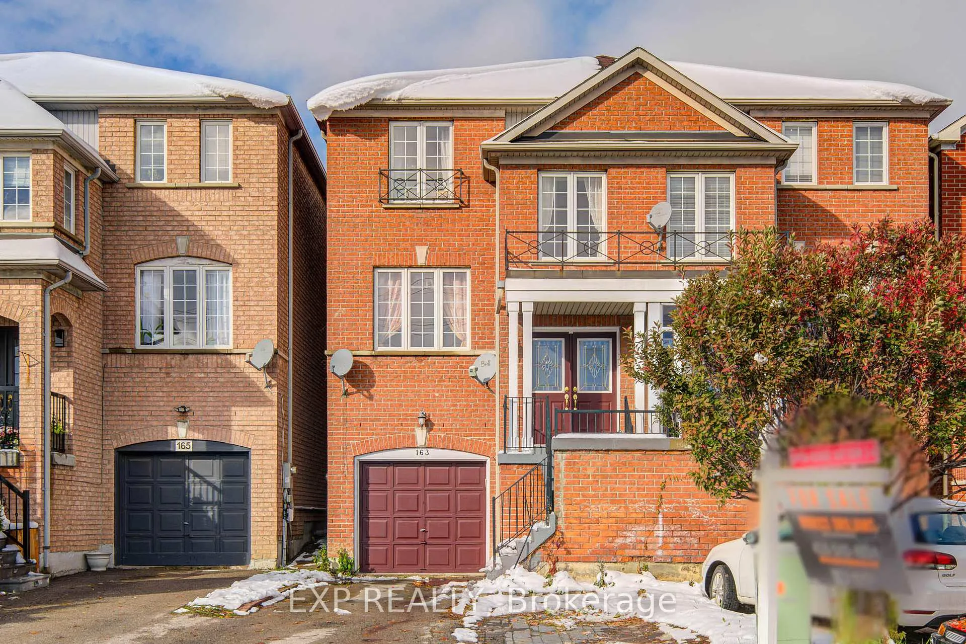 Front of 163 Sassafras Circle