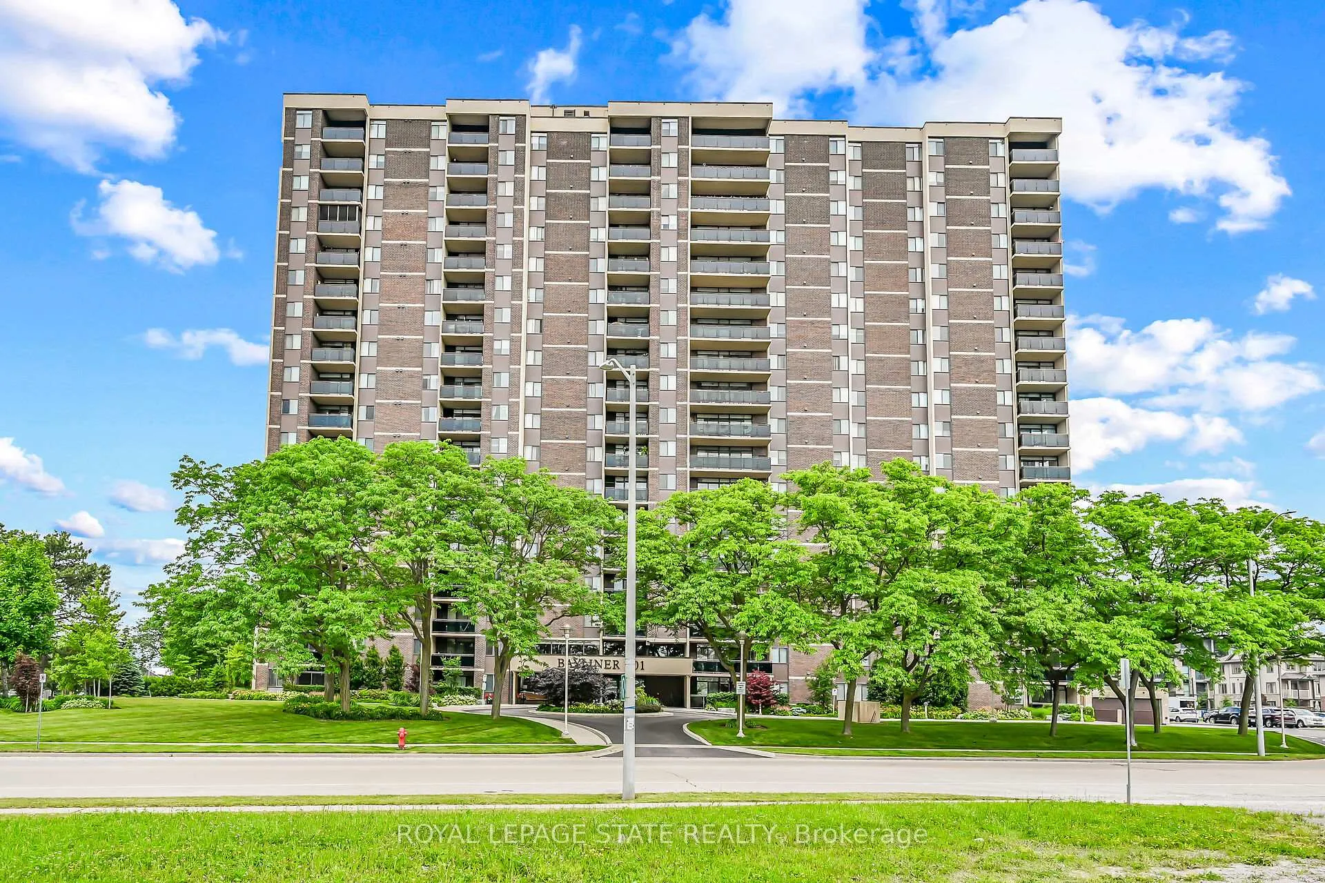 Photo 1 of Unit 306, 301 Frances Avenue, Hamilton, Lakeshore — HOMEH