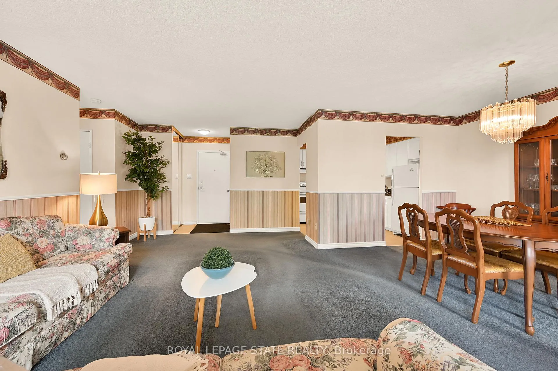 Photo 7 of Unit 306, 301 Frances Avenue, Hamilton, Lakeshore — HOMEH