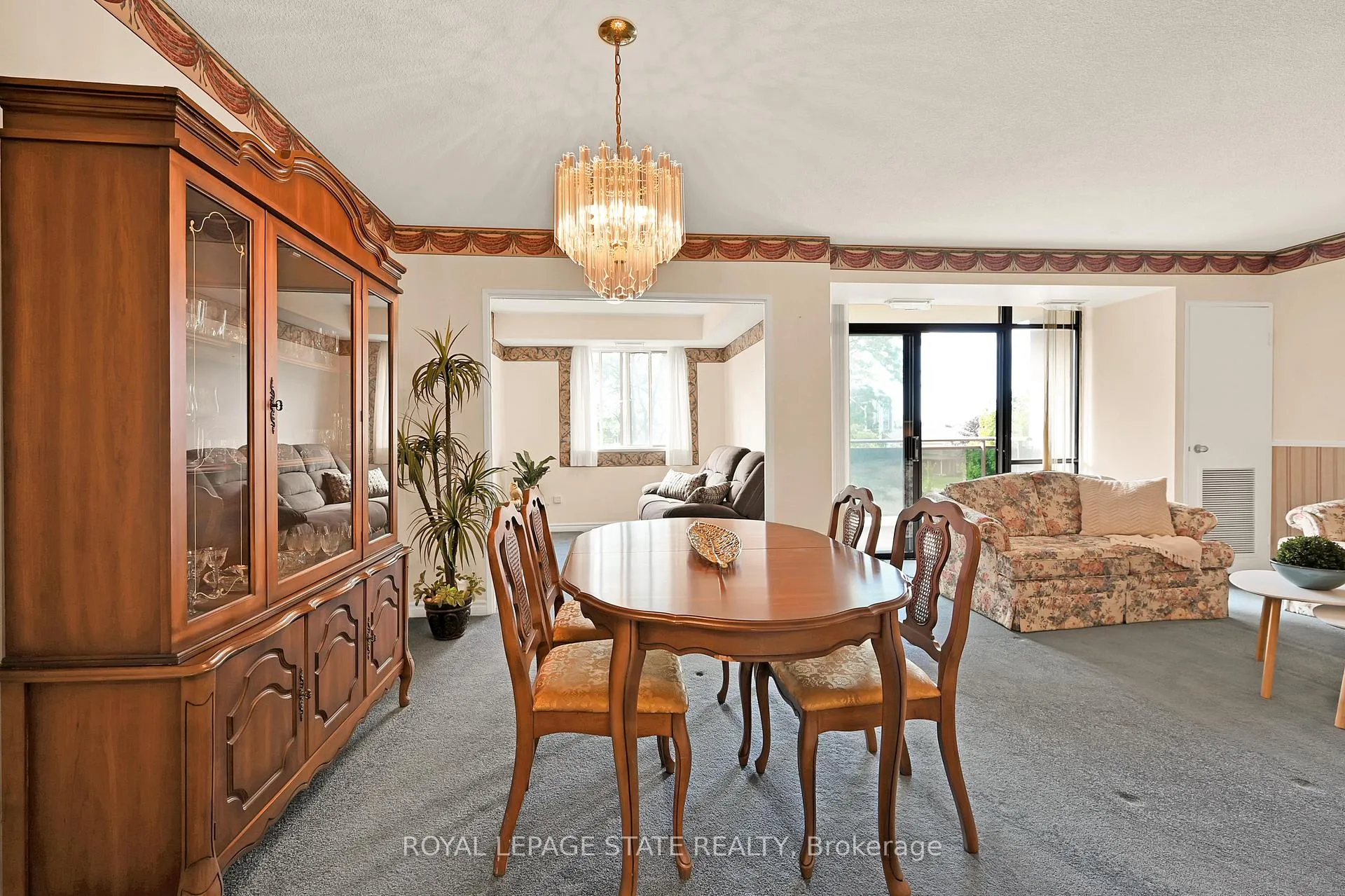 Photo 9 of Unit 306, 301 Frances Avenue, Hamilton, Lakeshore — HOMEH