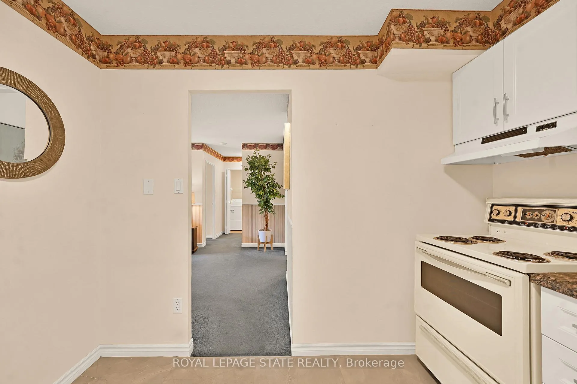 Photo 13 of Unit 306, 301 Frances Avenue, Hamilton, Lakeshore — HOMEH
