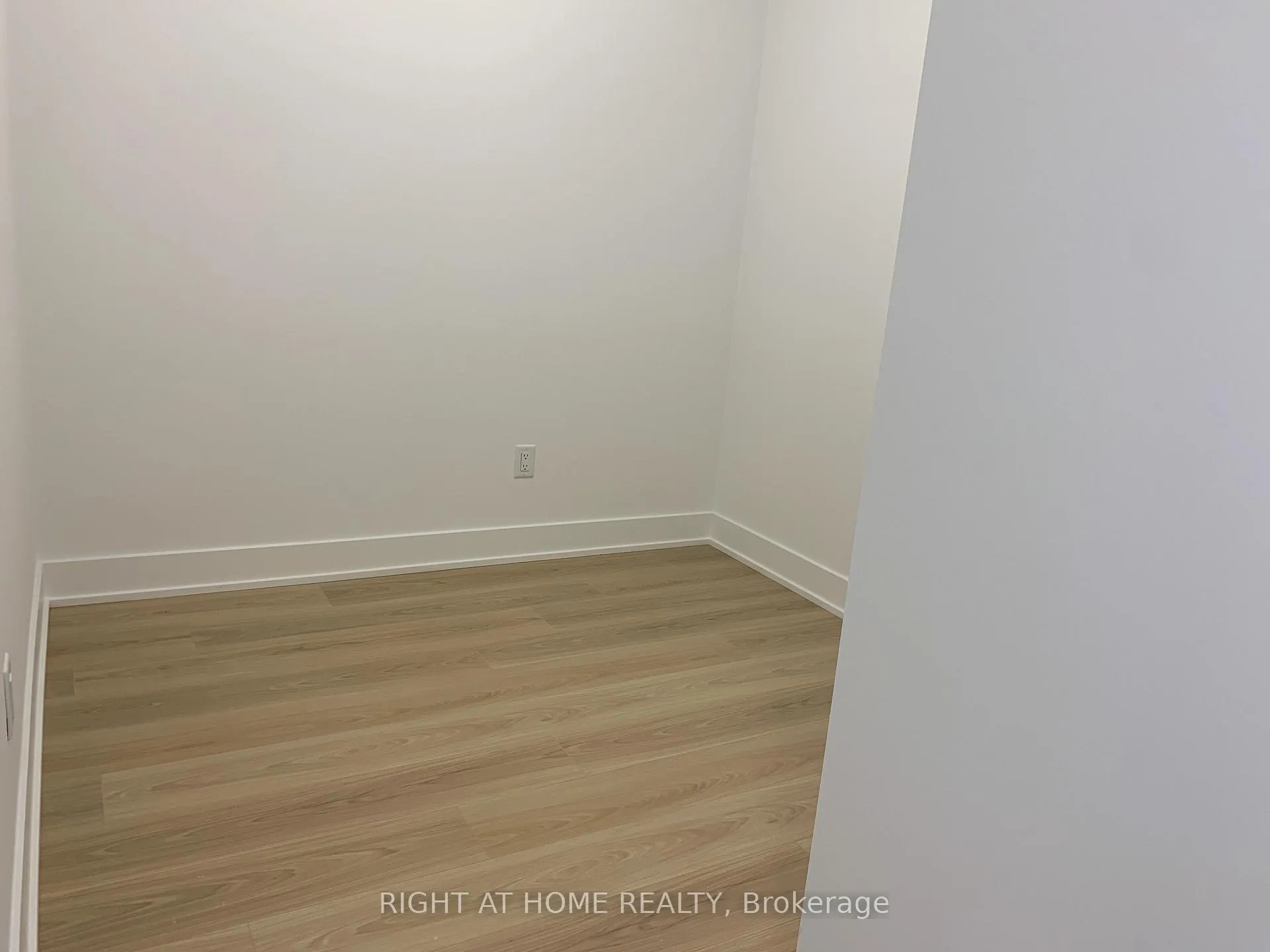 Photo 16 of Unit 1131, 2545 Simcoe Street N, Oshawa, Windfields — HOMEH