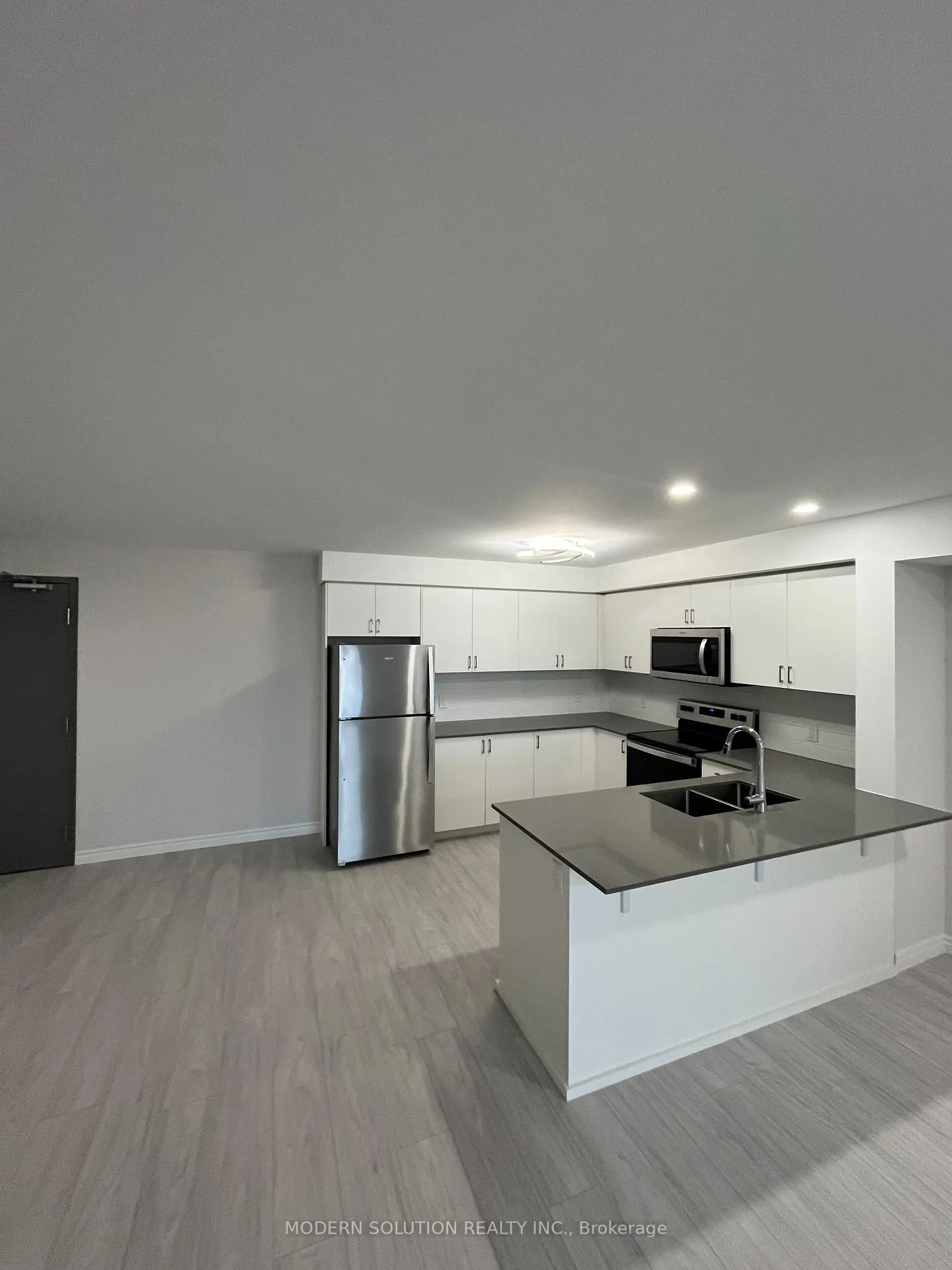 Photo 7 of Unit 411, 50 Otterbein Road, Kitchener — HOMEH
