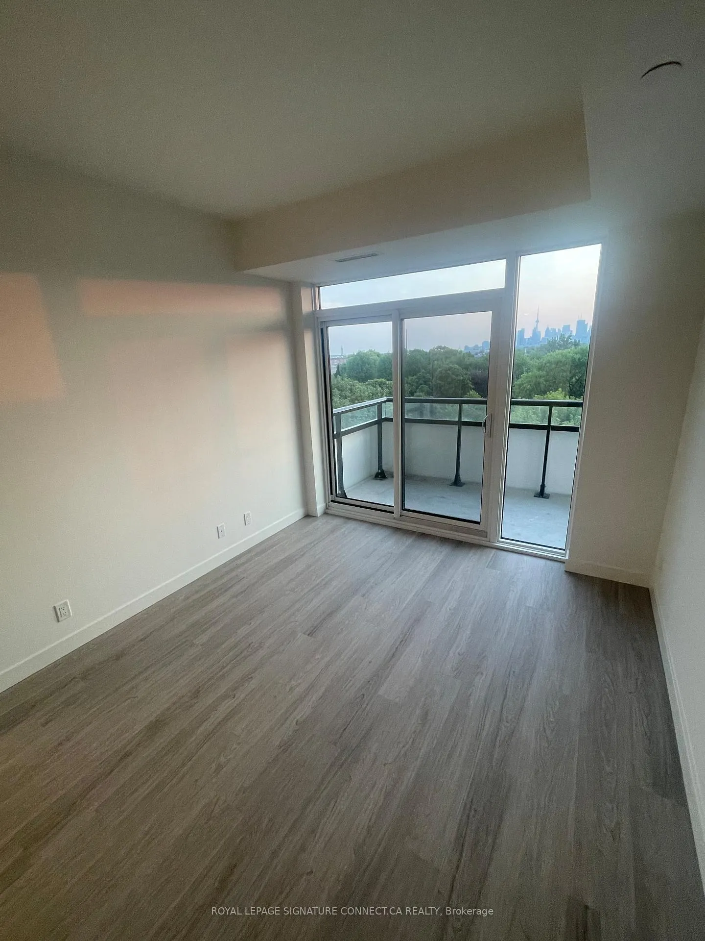 Photo 6 of Unit 618, 1050 Eastern Avenue, Toronto, Greenwood-Coxwell — HOMEH