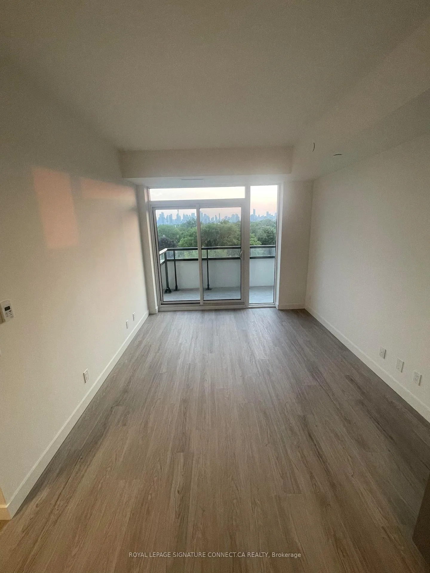 Photo 8 of Unit 618, 1050 Eastern Avenue, Toronto, Greenwood-Coxwell — HOMEH