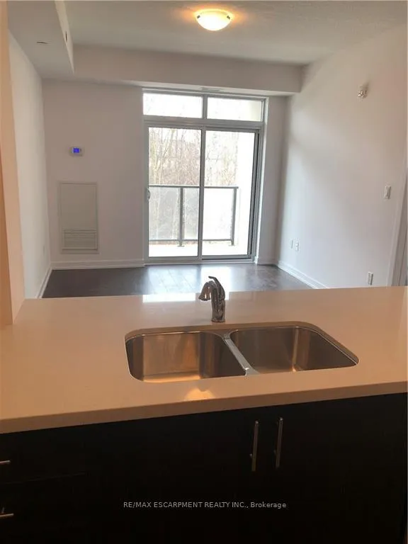 Photo 11 of Unit 219, 125 Shoreview Place, Hamilton, Stoney Creek — HOMEH