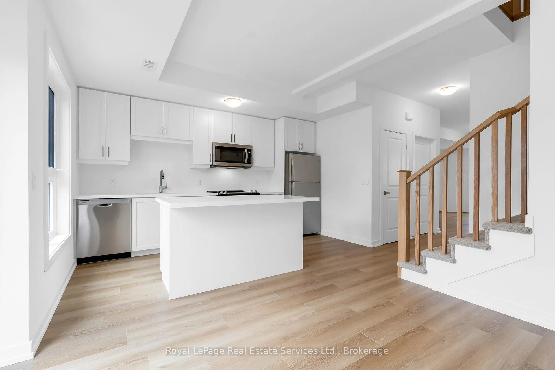 Photo 5 of Unit 25, 70 Kenesky Drive, Hamilton, Waterdown — HOMEH