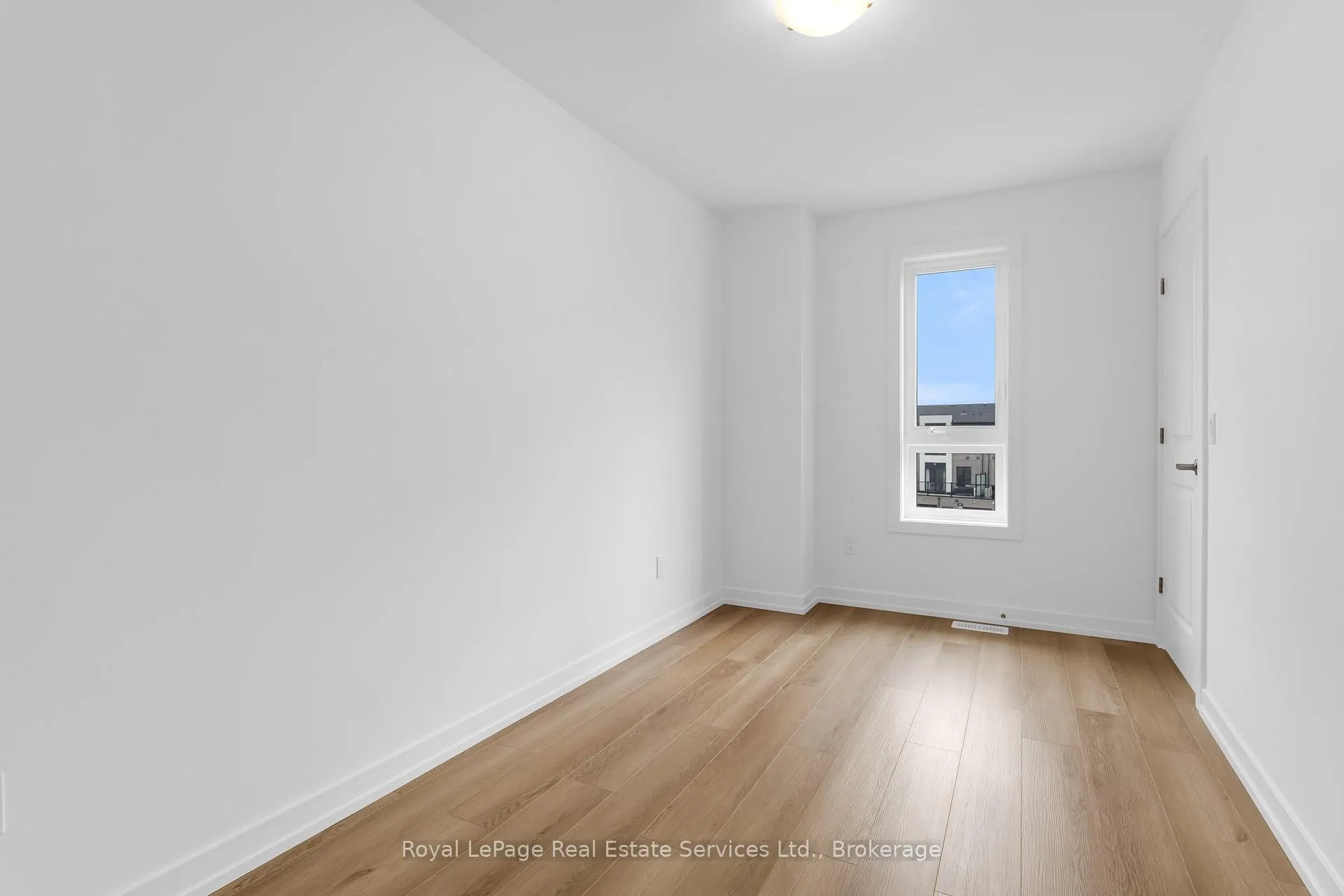 Photo 10 of Unit 25, 70 Kenesky Drive, Hamilton, Waterdown — HOMEH