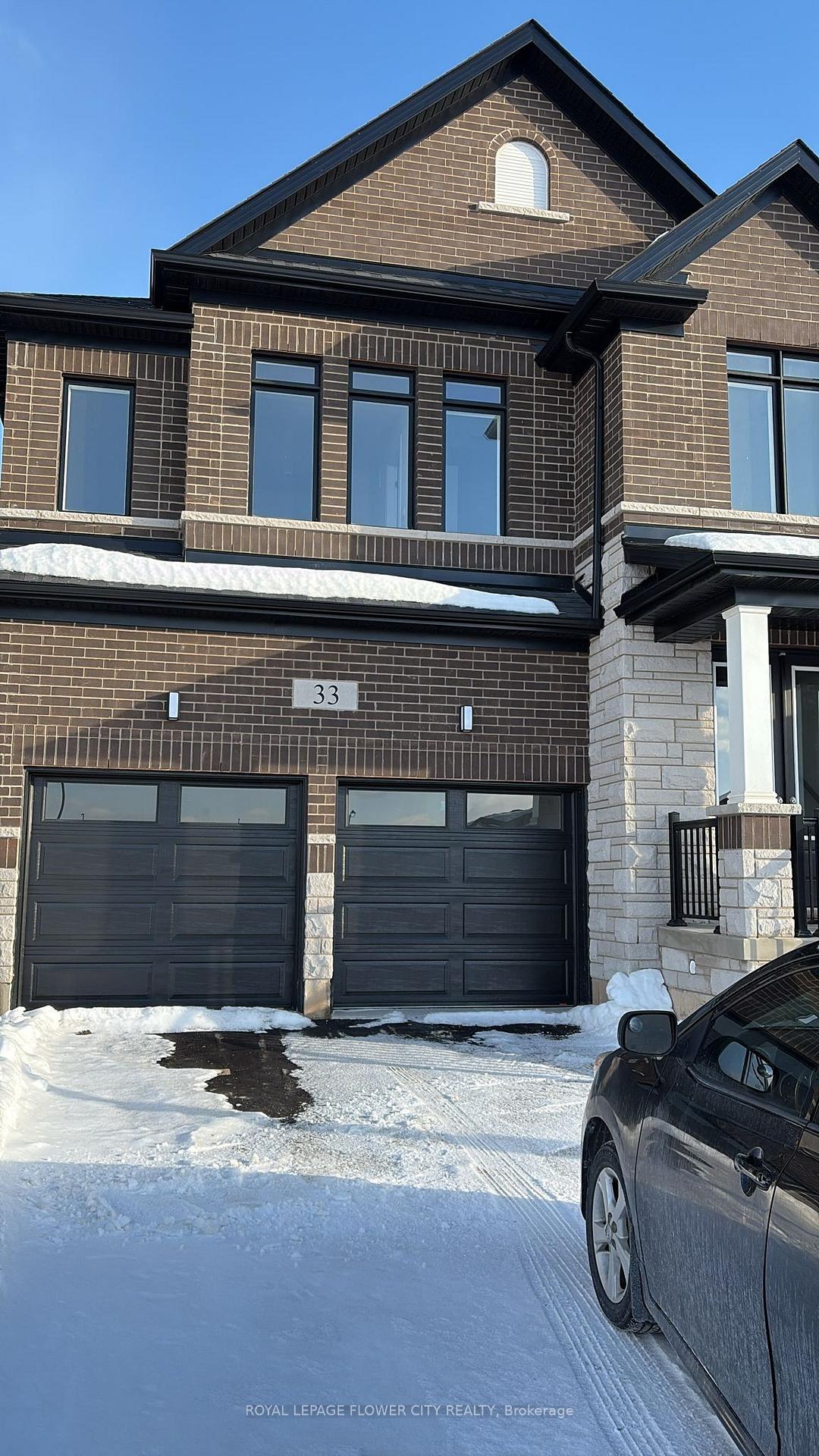 Front of 33 Player Drive