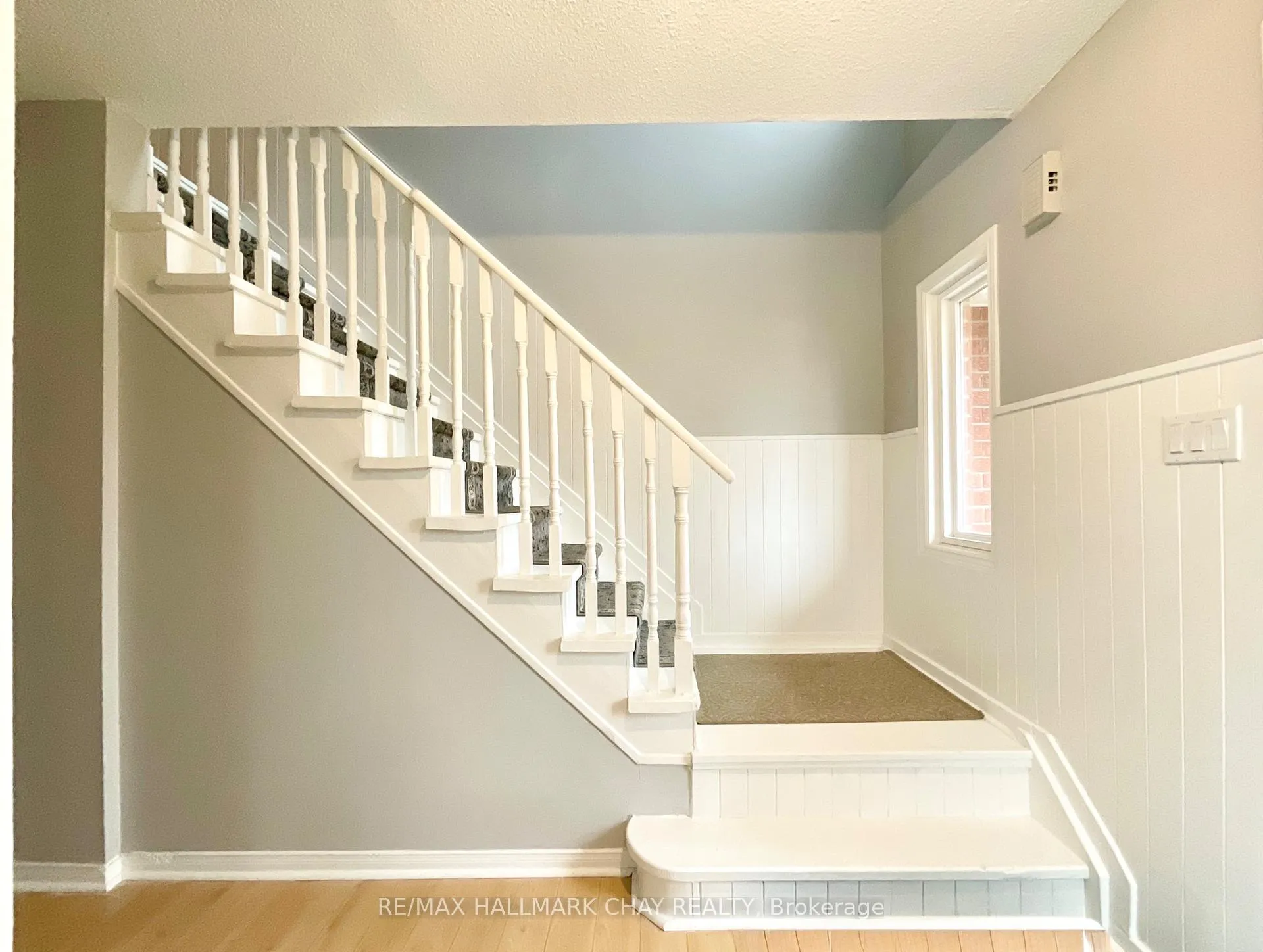 Photo 9 of 2505 Lloyd Street, Innisfil, Alcona — HOMEH