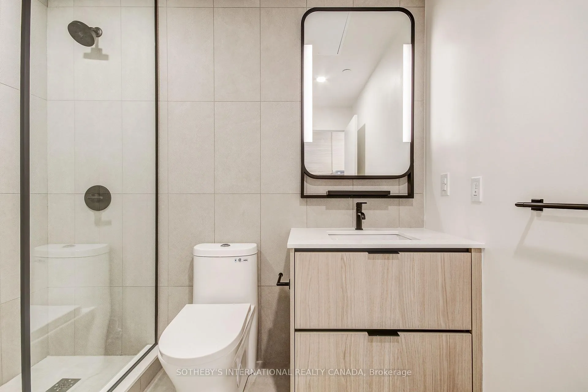Photo 7 of Unit 703, 1050 Eastern Avenue, Toronto, The Beaches — HOMEH