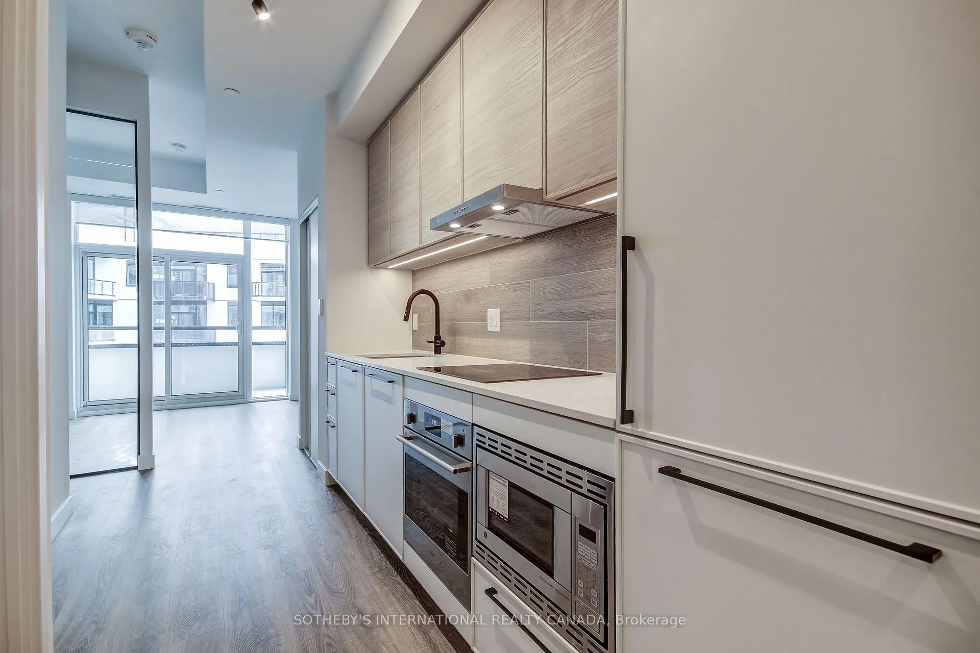 Photo 10 of Unit 703, 1050 Eastern Avenue, Toronto, The Beaches — HOMEH