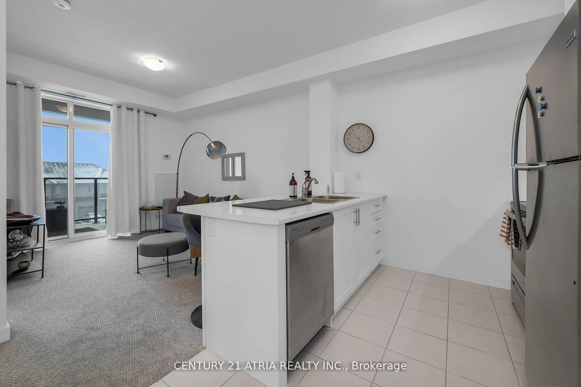Photo 4 of Unit 313, 101 Shoreview Place, Hamilton, Stoney Creek — HOMEH