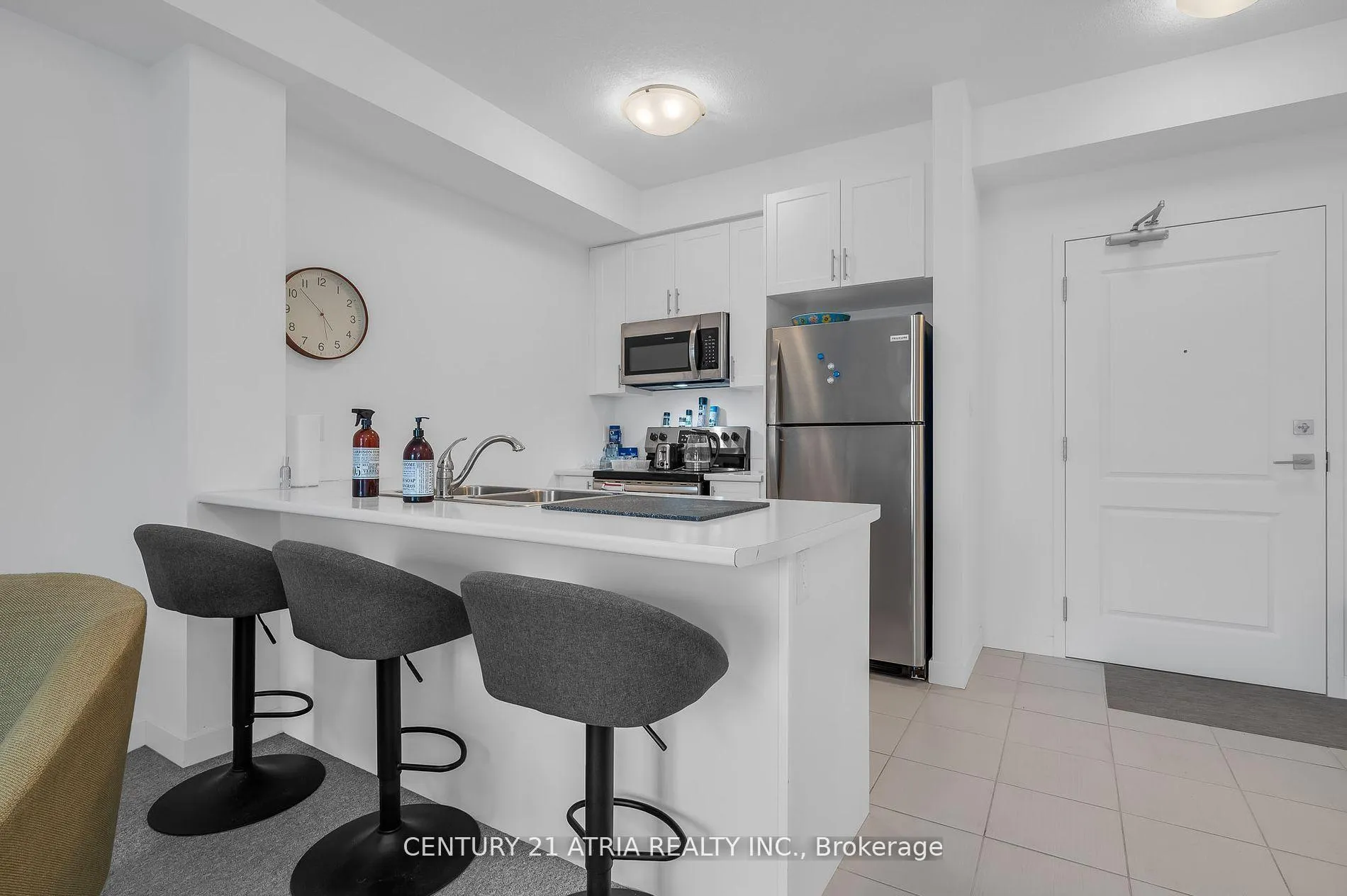 Photo 5 of Unit 313, 101 Shoreview Place, Hamilton, Stoney Creek — HOMEH