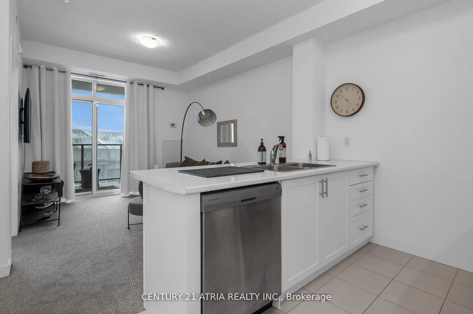 Photo 6 of Unit 313, 101 Shoreview Place, Hamilton, Stoney Creek — HOMEH
