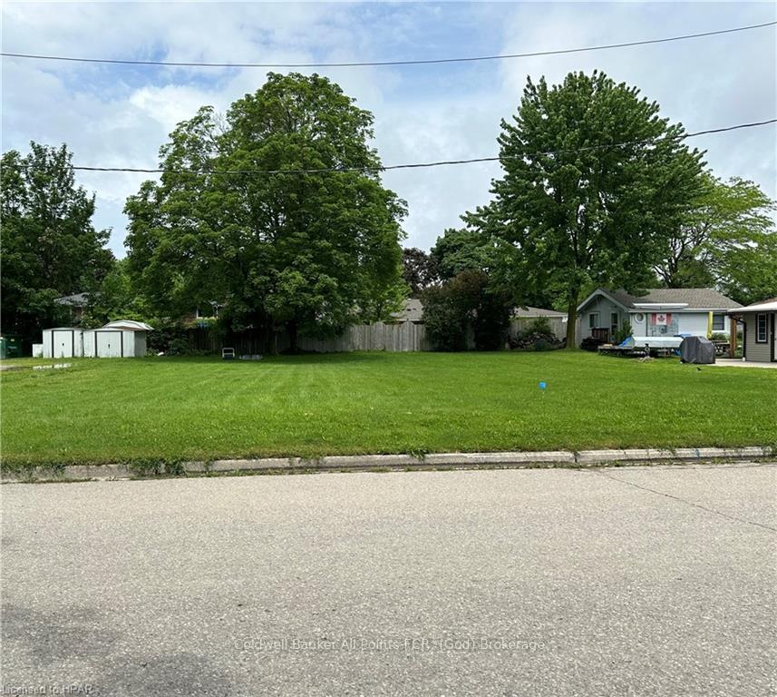 Photo 4 of 153 Bruce Street E, Goderich, Goderich (Town) — HOMEH