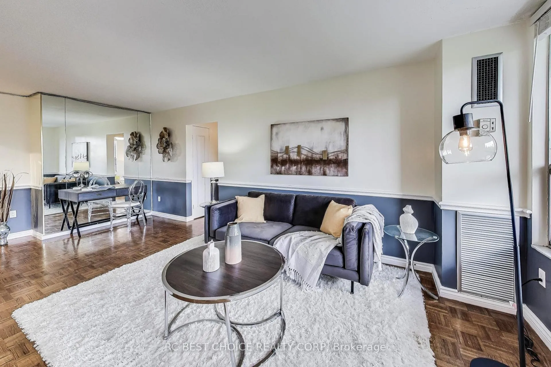 Photo 11 of Unit 403, 10 Edgecliff Golfway, Toronto, Flemingdon Park — HOMEH