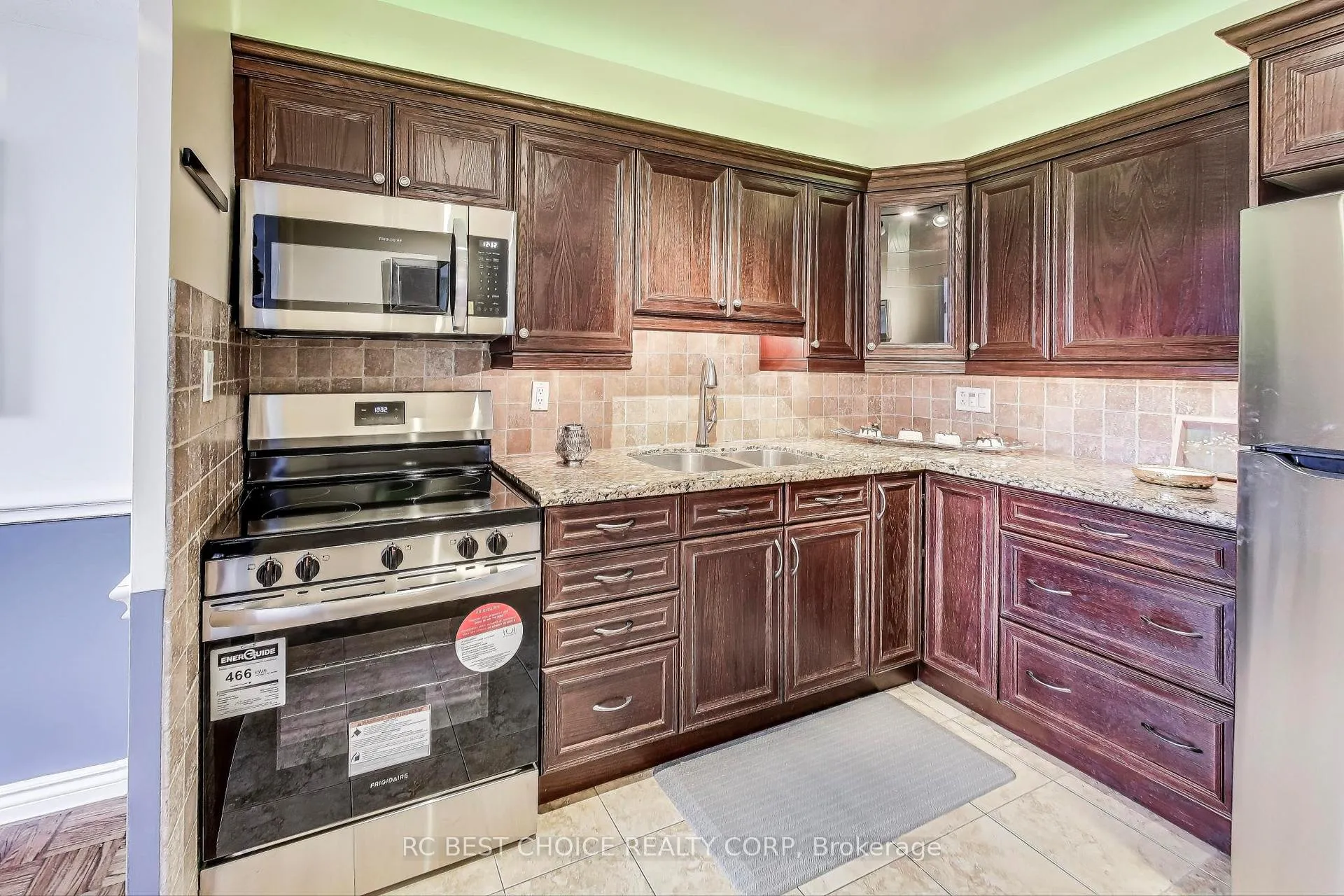 Photo 17 of Unit 403, 10 Edgecliff Golfway, Toronto, Flemingdon Park — HOMEH