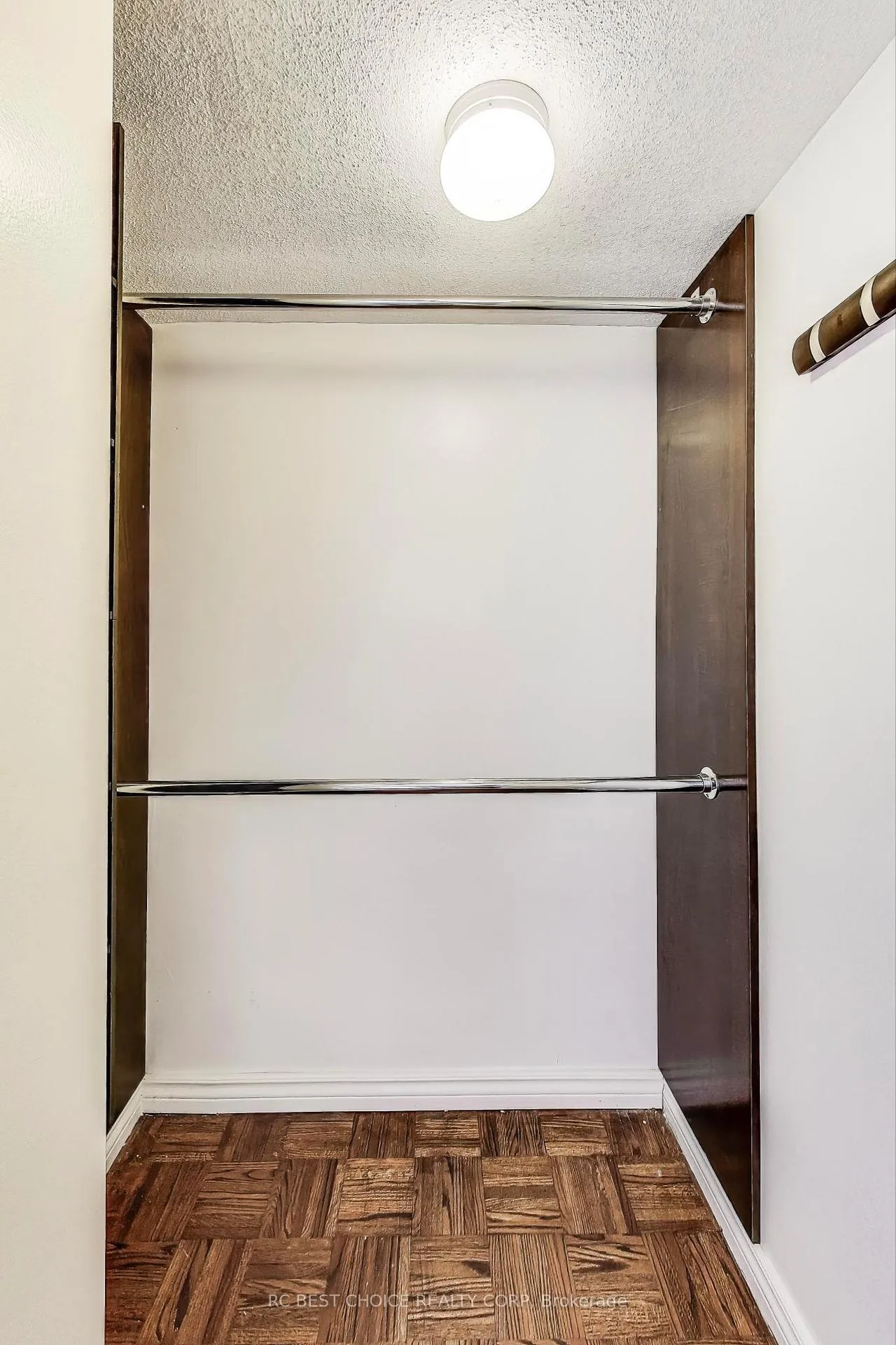 Photo 22 of Unit 403, 10 Edgecliff Golfway, Toronto, Flemingdon Park — HOMEH