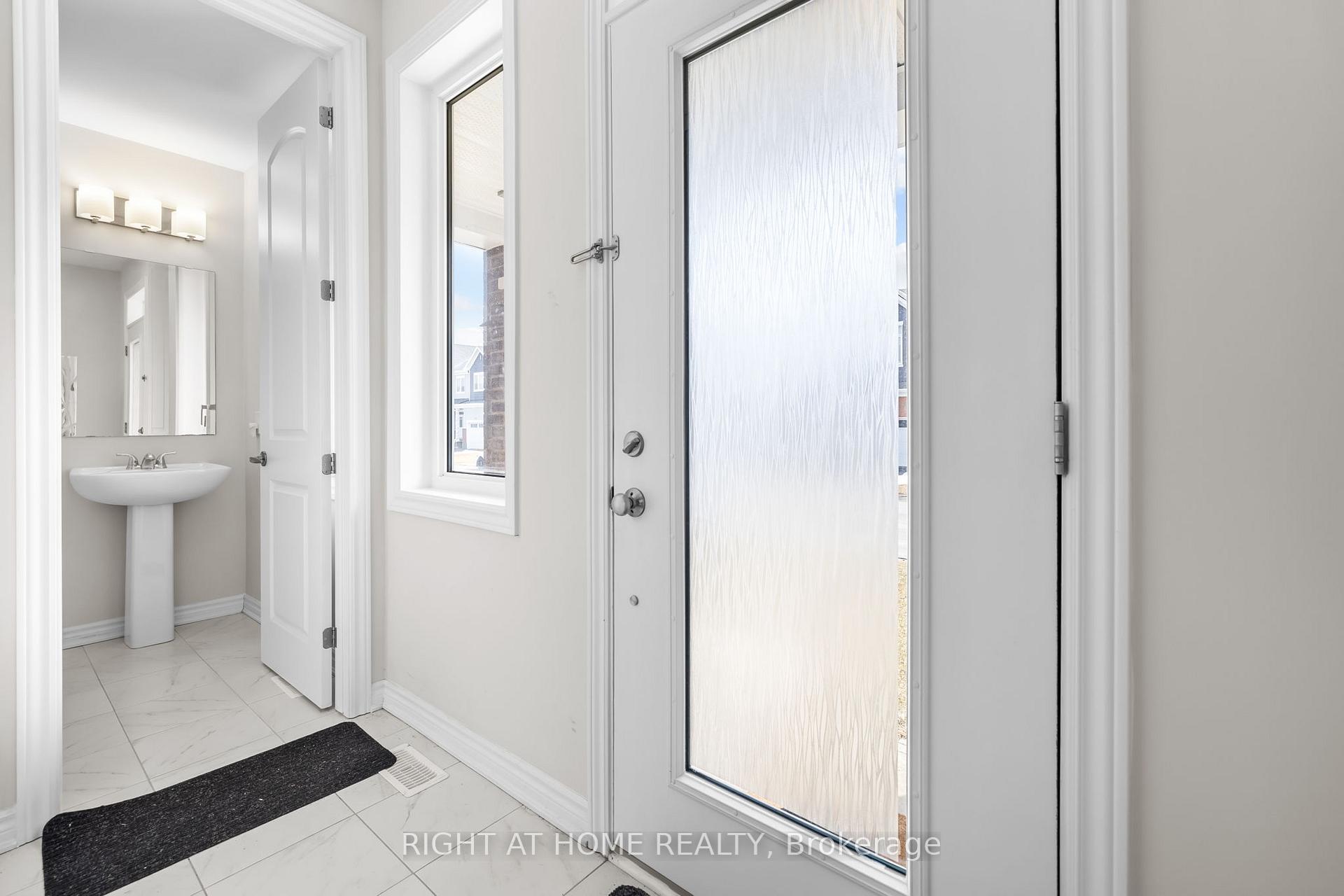 Photo 3 of 37 Focality Crescent, Ottawa, Barrhaven - Half Moon Bay — HOMEH
