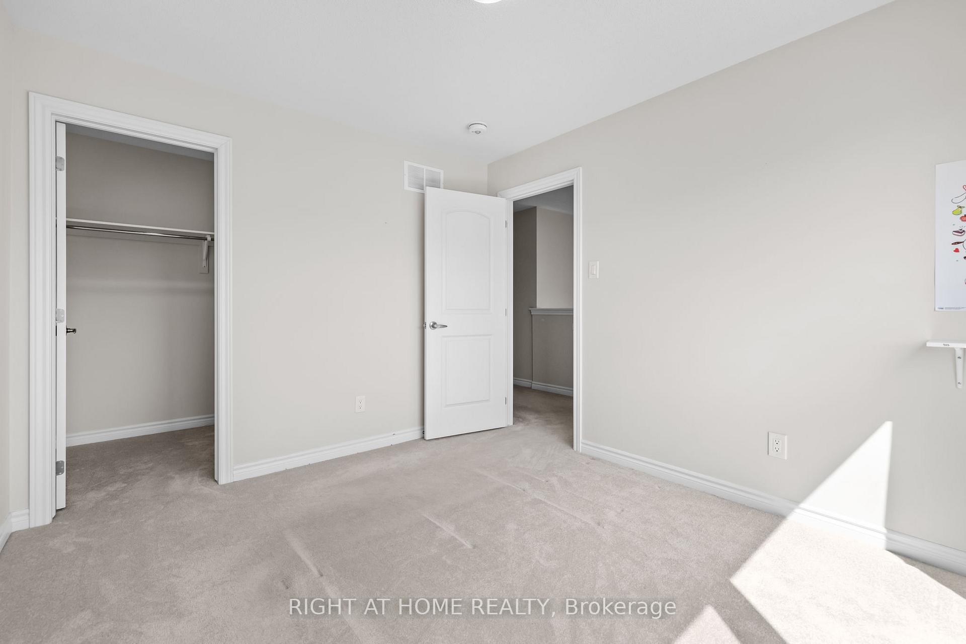Photo 30 of 37 Focality Crescent, Ottawa, Barrhaven - Half Moon Bay — HOMEH