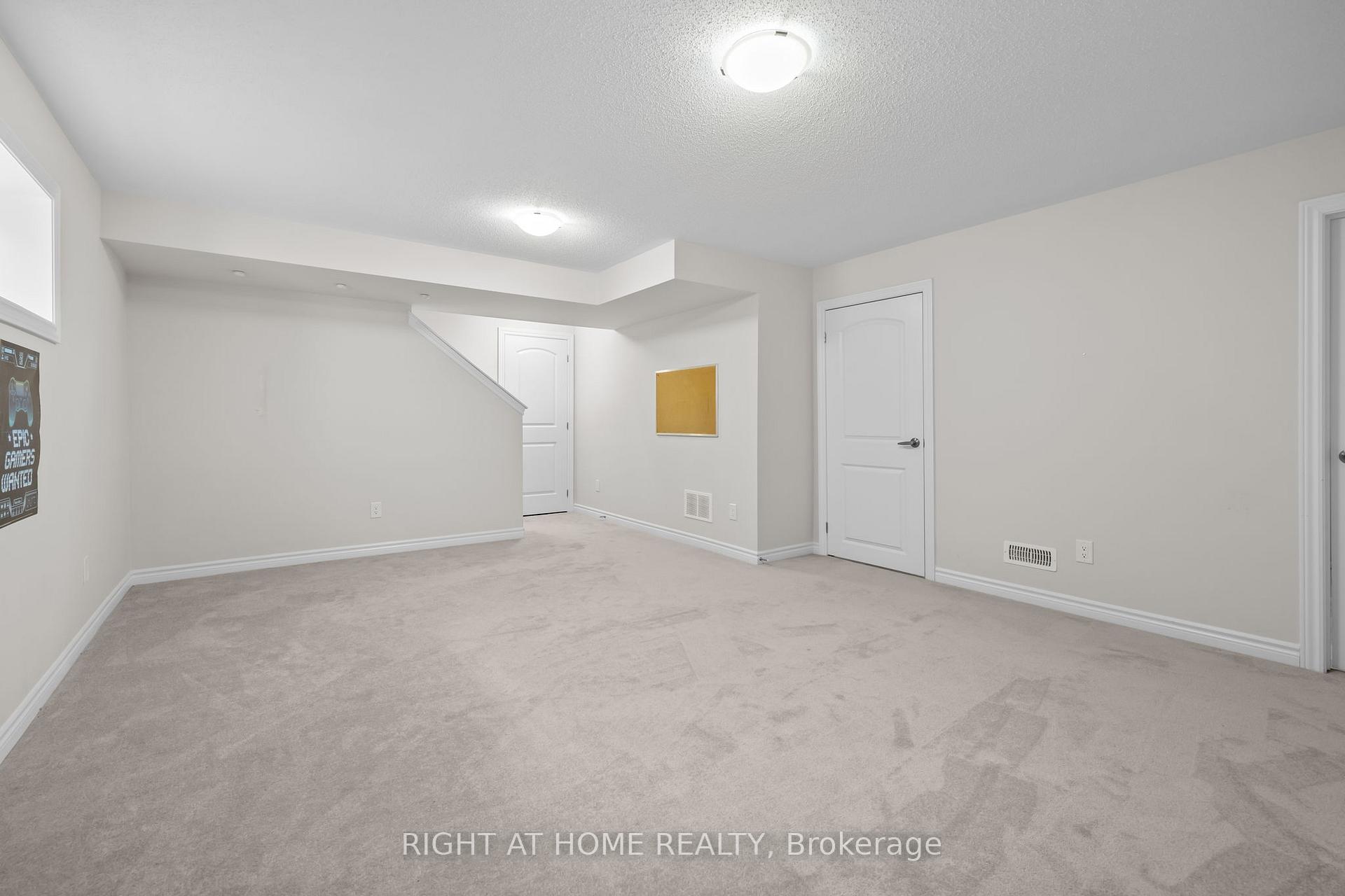 Photo 34 of 37 Focality Crescent, Ottawa, Barrhaven - Half Moon Bay — HOMEH