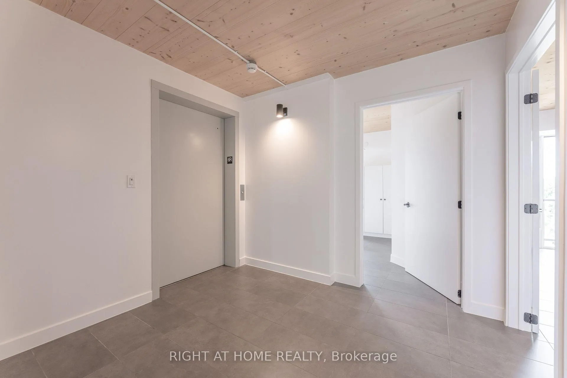 Photo 3 of Unit 602, 1598 Queen Street E, Toronto, Greenwood-Coxwell — HOMEH