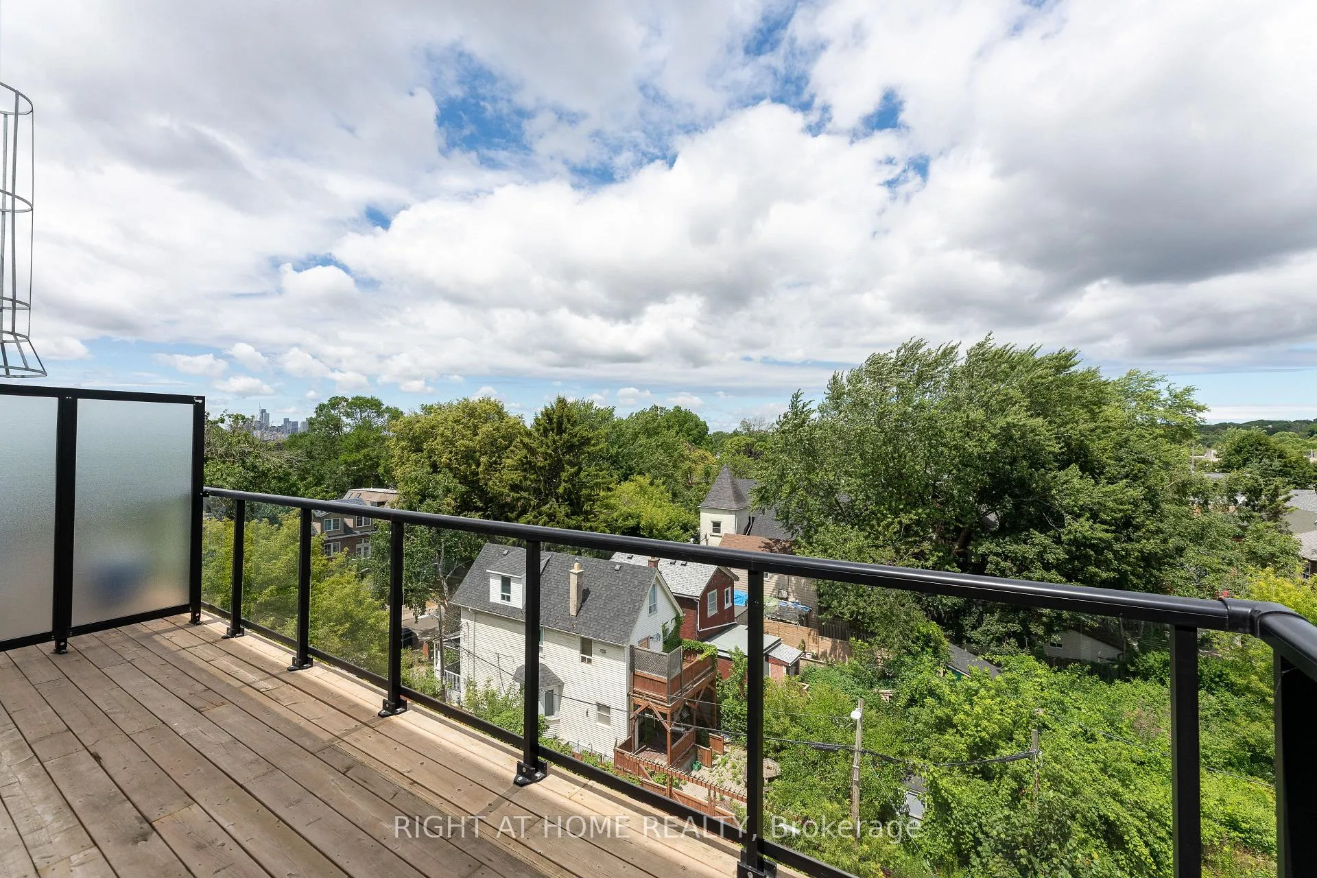 Photo 17 of Unit 602, 1598 Queen Street E, Toronto, Greenwood-Coxwell — HOMEH