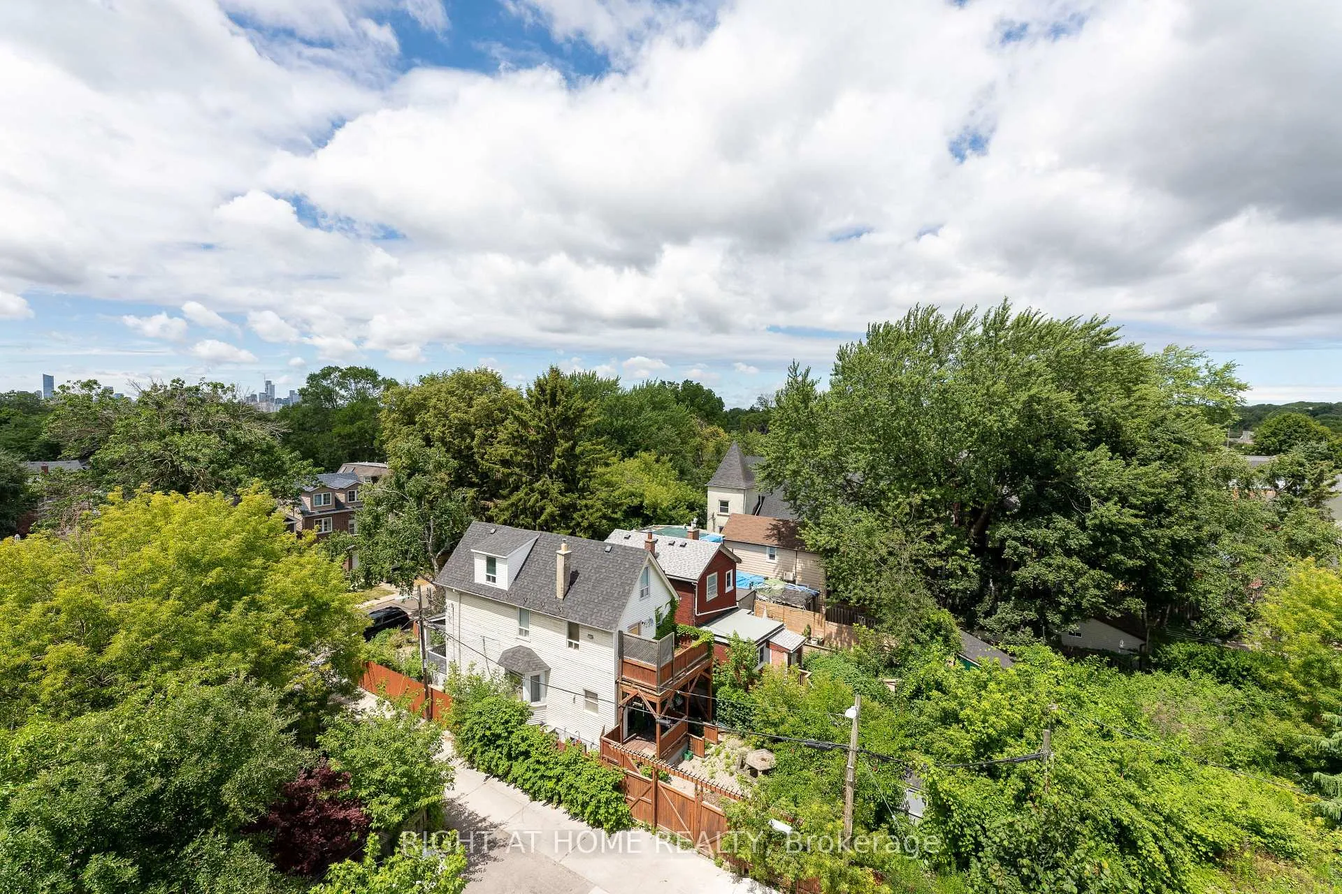 Photo 22 of Unit 602, 1598 Queen Street E, Toronto, Greenwood-Coxwell — HOMEH