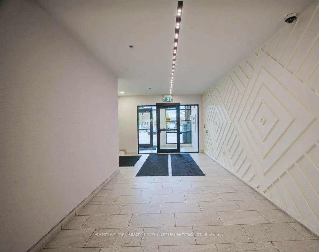 Photo 4 of Unit 124, 110 Fergus Avenue, Kitchener — HOMEH