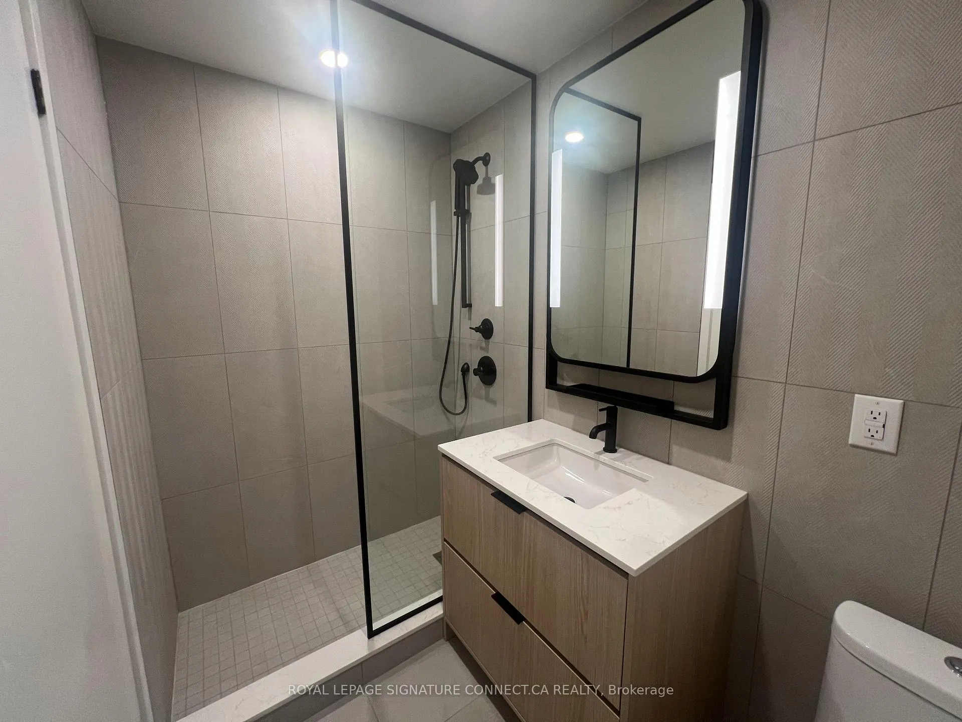 Photo 8 of Unit 513, 1050 Eastern Avenue, Toronto, Greenwood-Coxwell — HOMEH