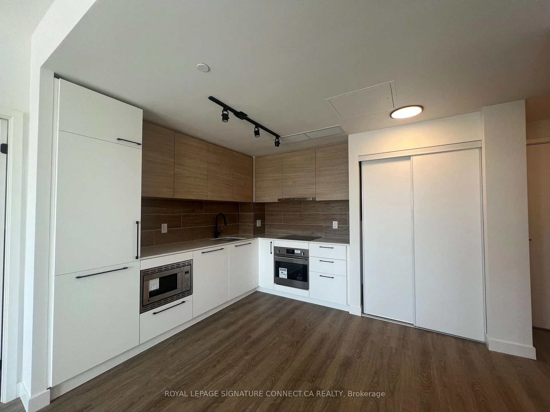 Photo 18 of Unit 513, 1050 Eastern Avenue, Toronto, Greenwood-Coxwell — HOMEH