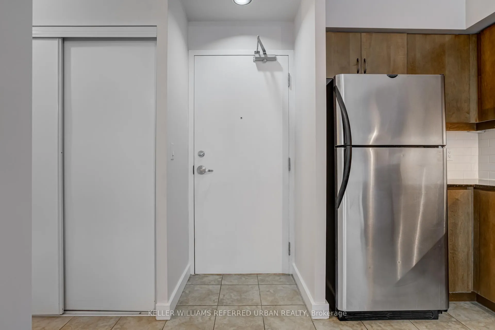 Photo 7 of Unit 212, 601 Kingston Road, Toronto, The Beaches — HOMEH