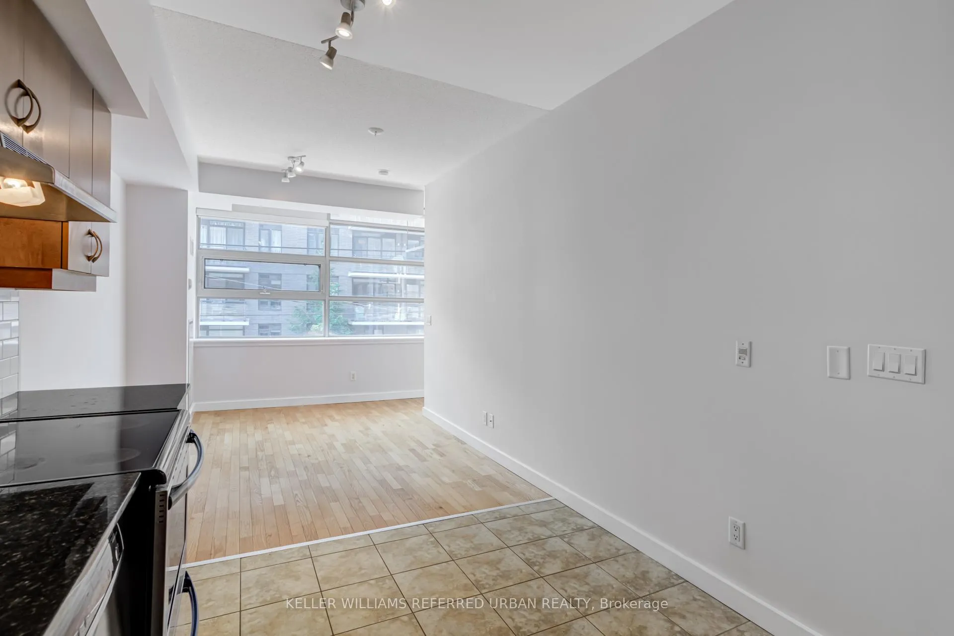 Photo 9 of Unit 212, 601 Kingston Road, Toronto, The Beaches — HOMEH