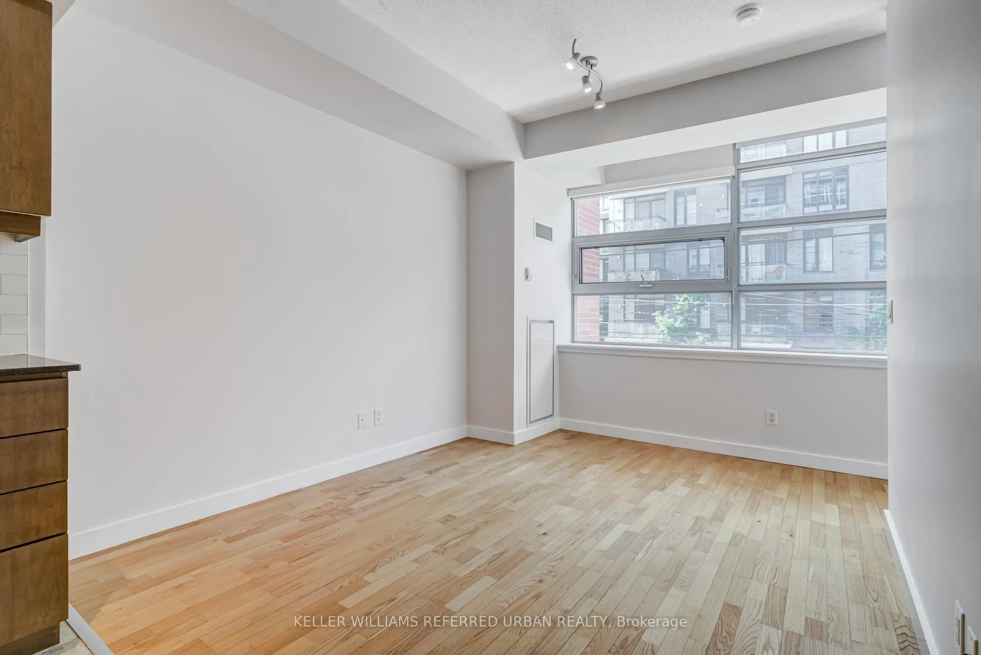 Photo 12 of Unit 212, 601 Kingston Road, Toronto, The Beaches — HOMEH