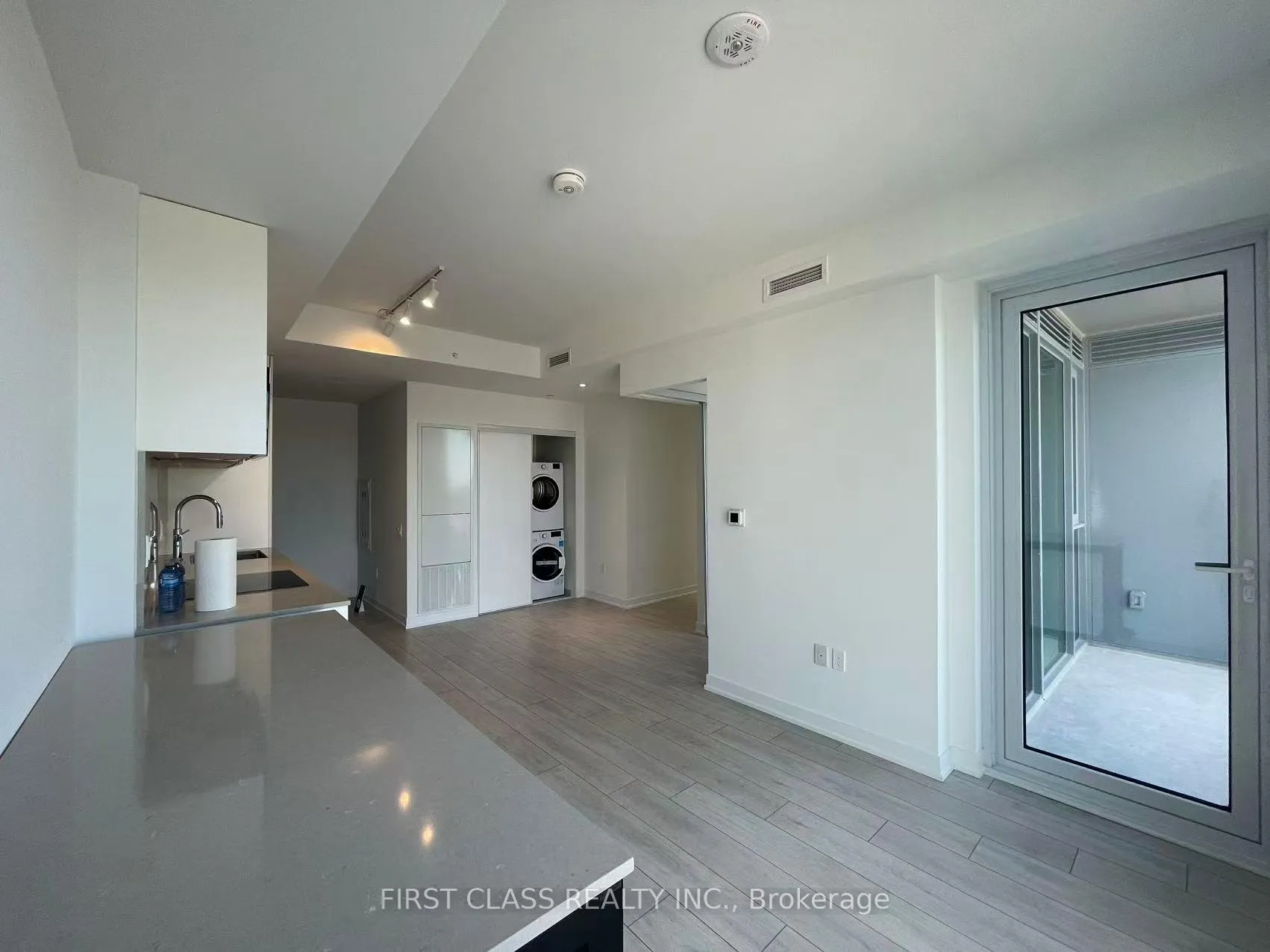 Photo 5 of Unit 1605, 39 Mary Street, Barrie, City Centre — HOMEH