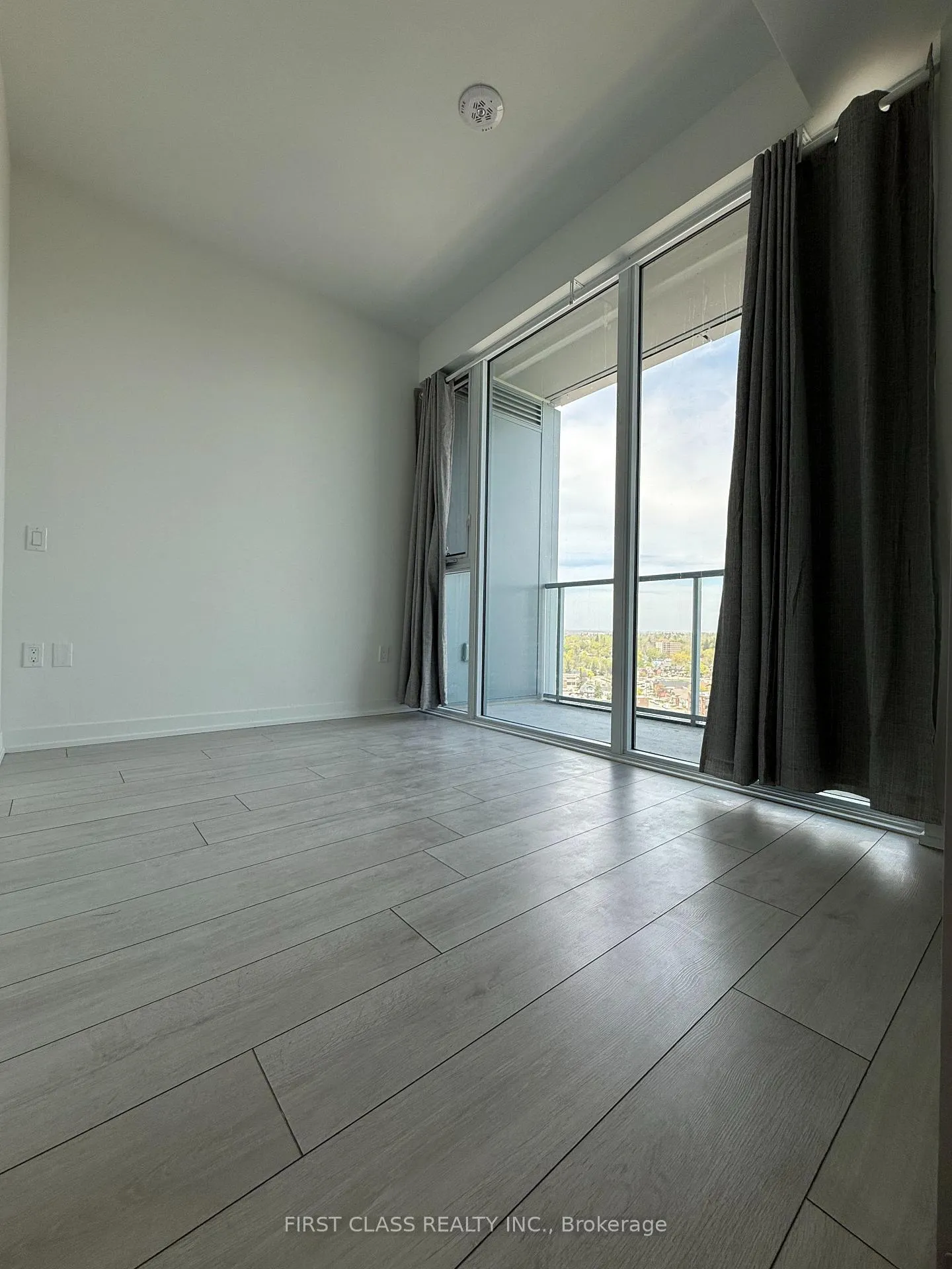 Photo 11 of Unit 1605, 39 Mary Street, Barrie, City Centre — HOMEH