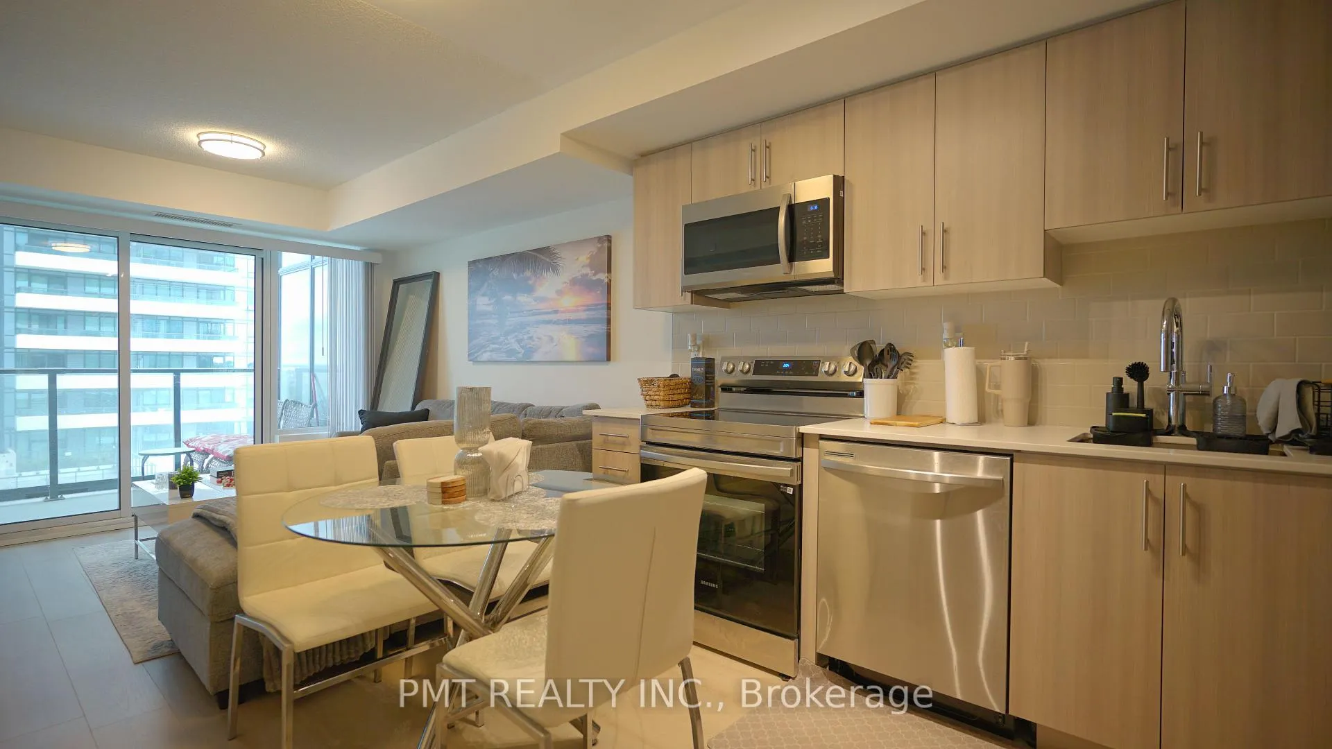 Photo 3 of Unit 907, 1435 Celebration Drive, Pickering, Bay Ridges — HOMEH