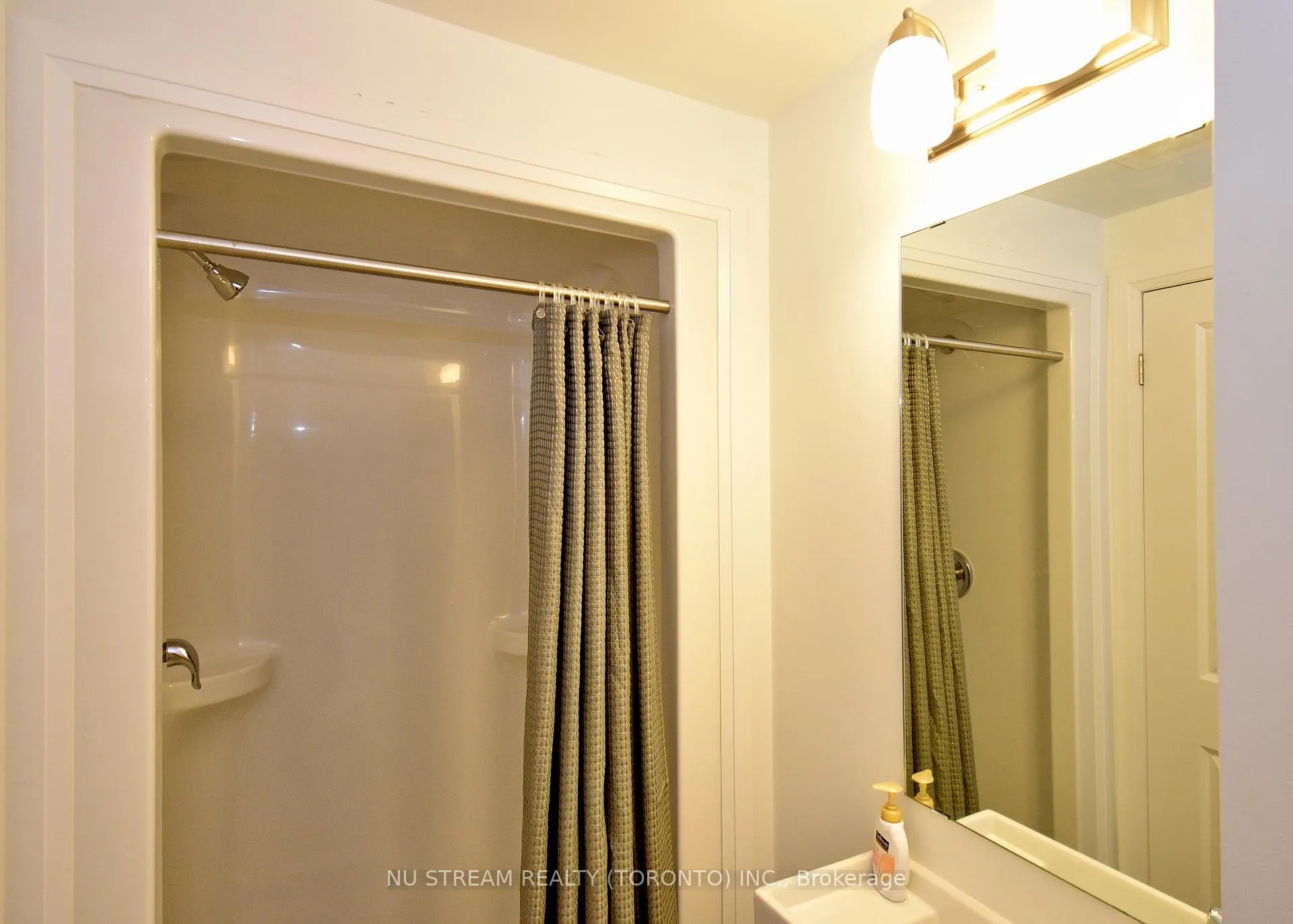 Photo 10 of Unit 834, 1900 Simcoe Street N, Oshawa, Samac — HOMEH