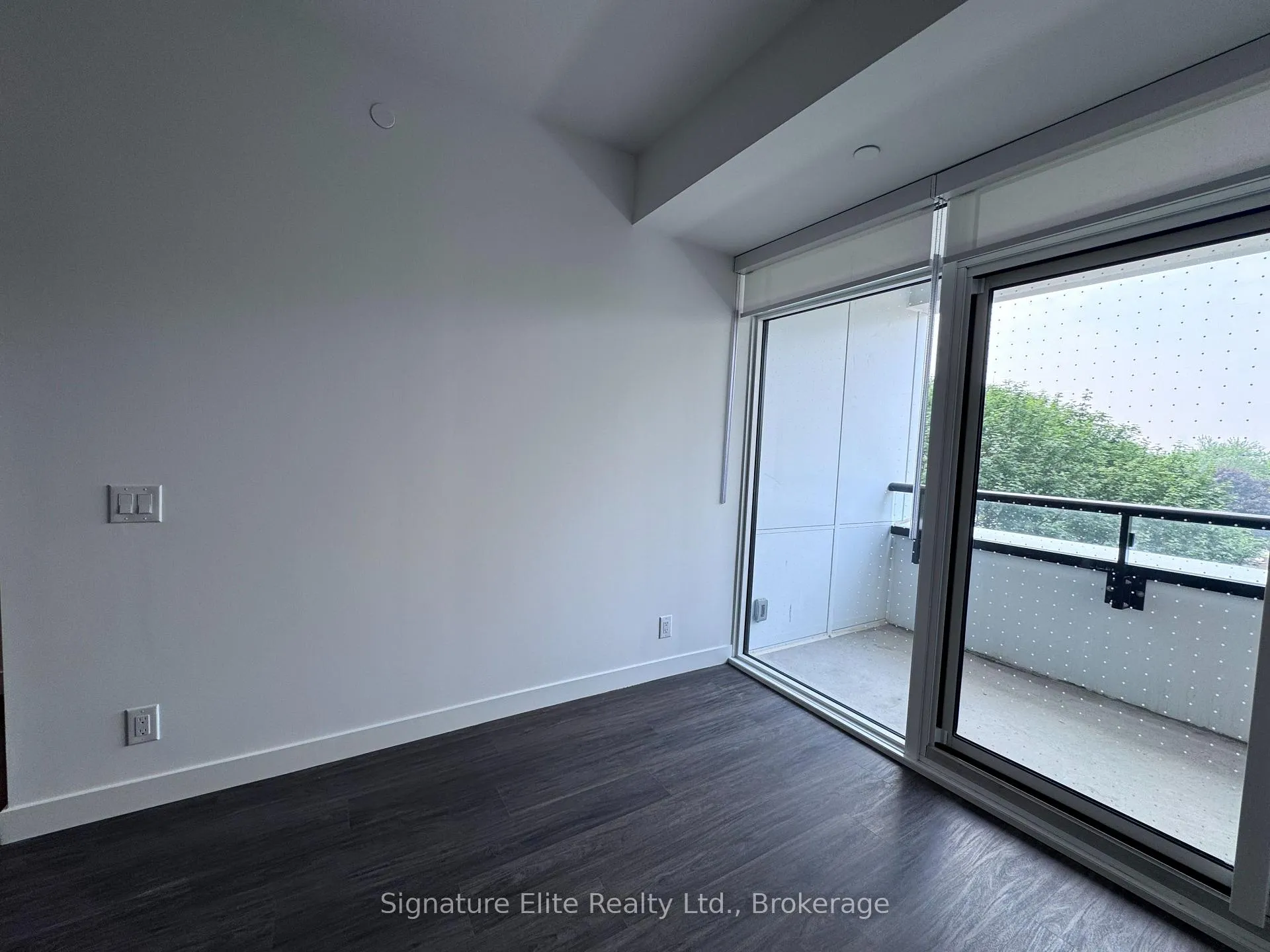 Photo 5 of Unit 421, 1050 Eastern Avenue, Toronto, The Beaches — HOMEH