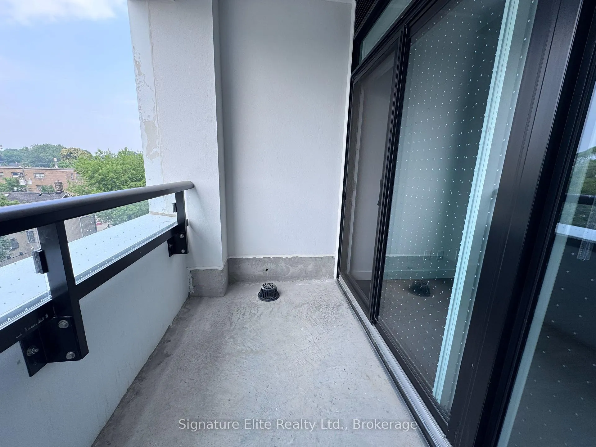 Photo 7 of Unit 421, 1050 Eastern Avenue, Toronto, The Beaches — HOMEH