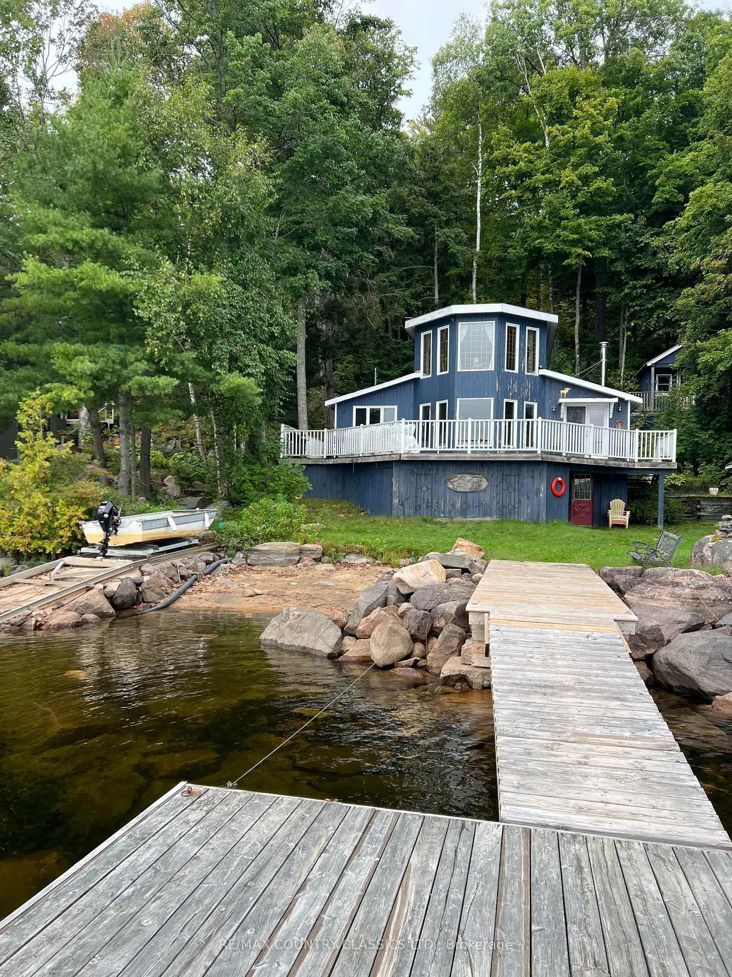Front of 649 Anst Lake WAO