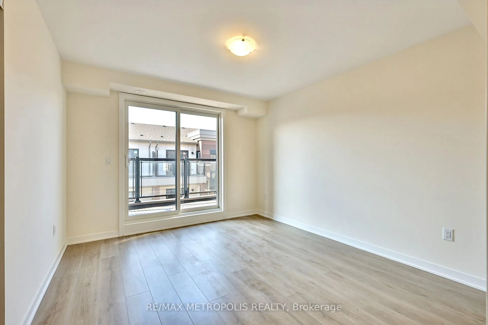 Photo 21 of Unit 1012, 1695 Dersan Street, Pickering, Duffin Heights — HOMEH